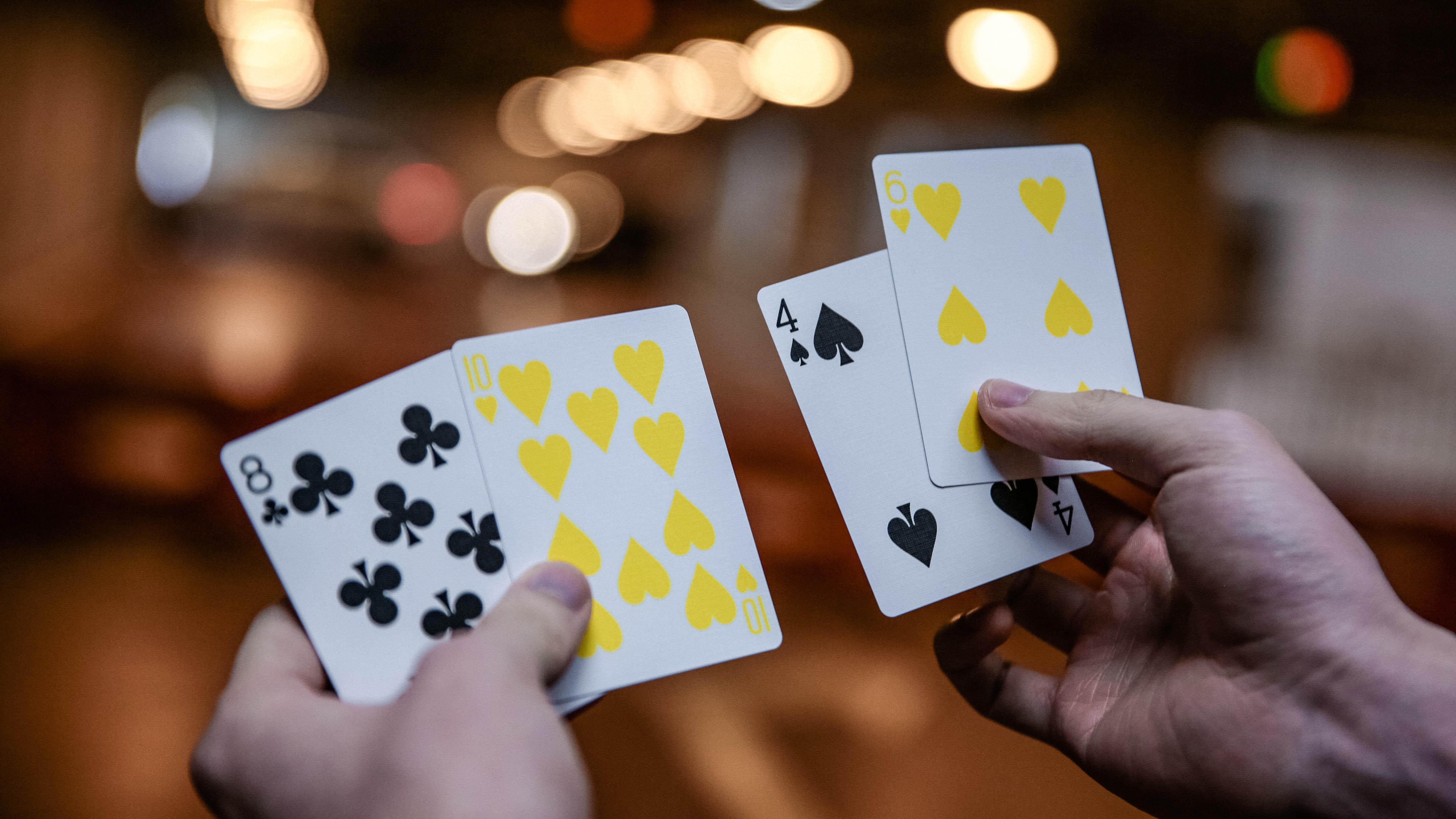 Premium Tempo Playing Cards - Classic Design for Poker, Magic Tricks & Card Games | Perfect for Family Game Nights, Casino Parties & Professional Performances