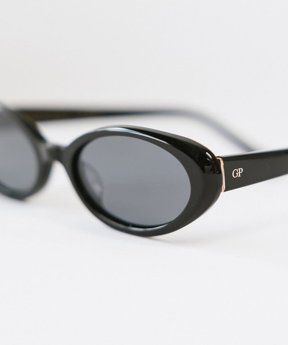 Dionne Oval Sunglasses for Women - Trendy UV Protection Cat Eye Shades - Perfect for Beach, Driving & Outdoor Activities