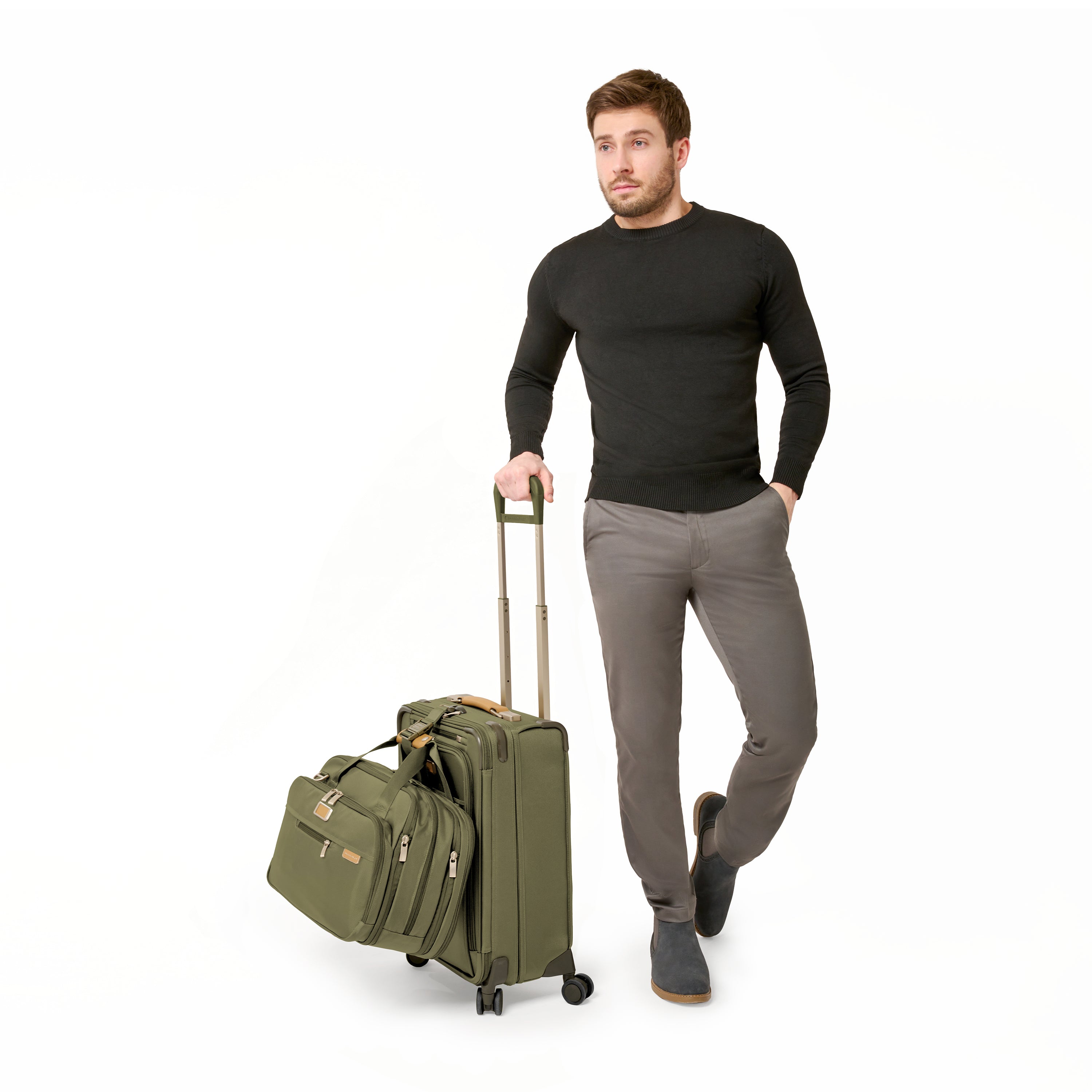 Briggs & Riley Baseline Essential Carry On Spinner Luggage - Lightweight Expandable Suitcase for Business Travel & Weekend Getaways | TSA Lock & Durable Polycarbonate Shell