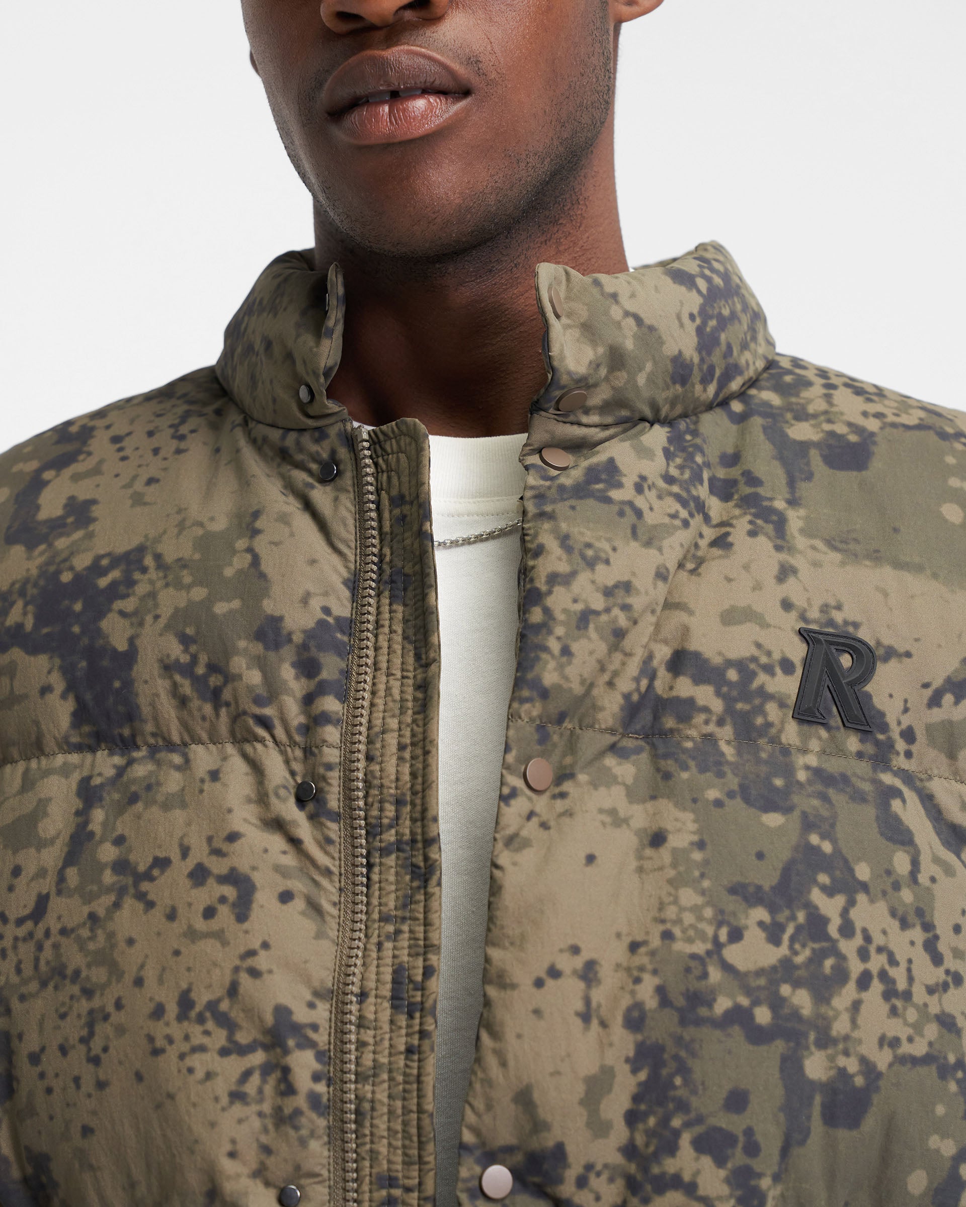 Men's Camo Puffer Vest - Lightweight Insulated Winter Jacket for Outdoor Hiking, Hunting & Casual Wear