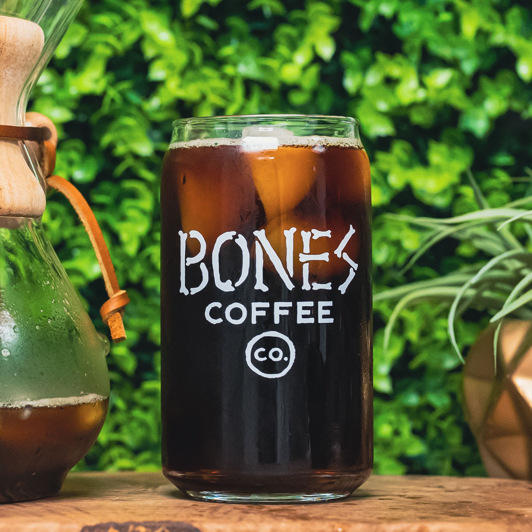 Premium 16oz Cold Brew Coffee Glass with Lid - Perfect for Iced Coffee, Tea & Smoothies at Home, Office or Travel