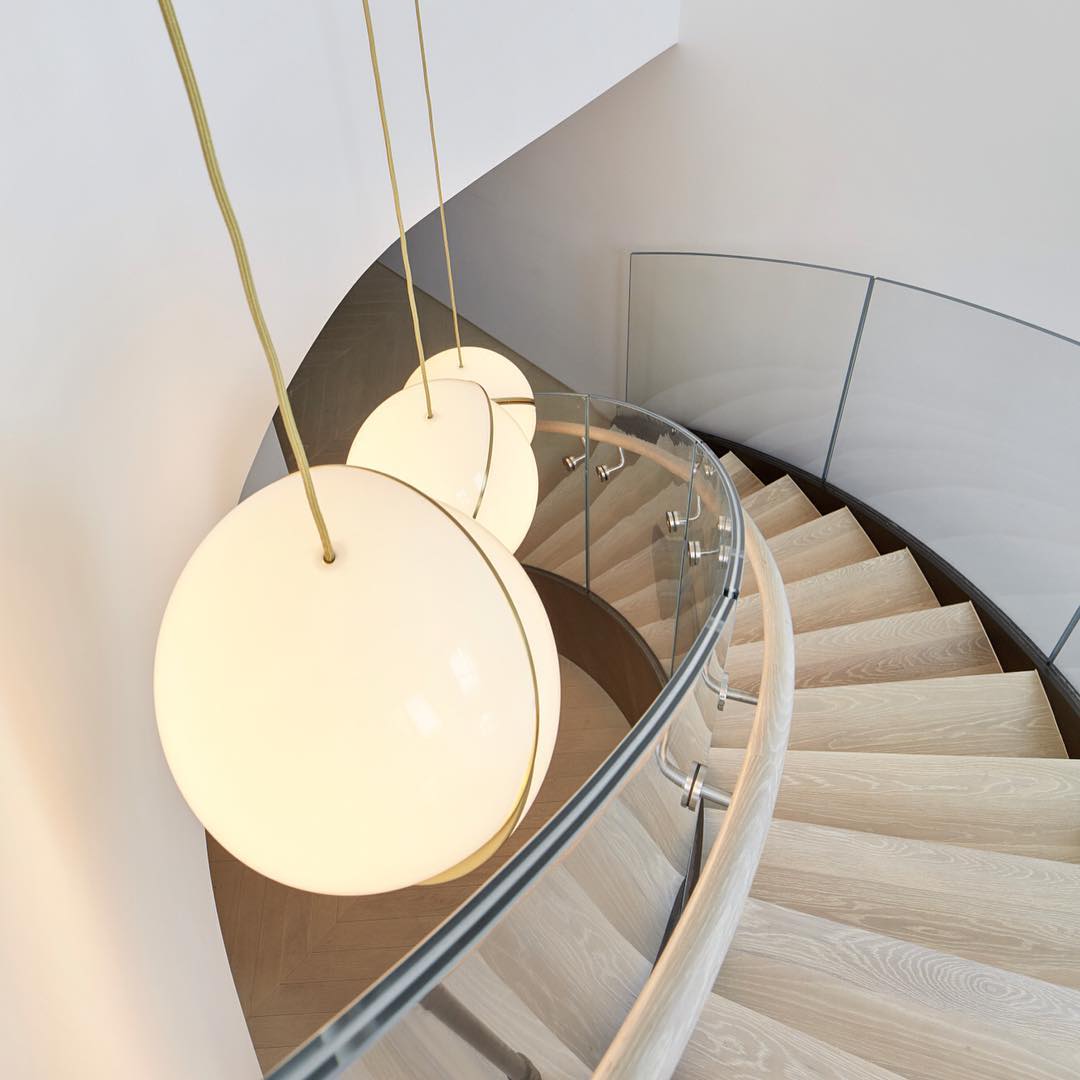 Modern Crescent Moon Pendant Light - Elegant Hanging Chandelier for Bedroom, Living Room & Dining Room - Perfect for Boho, Farmhouse & Minimalist Decor