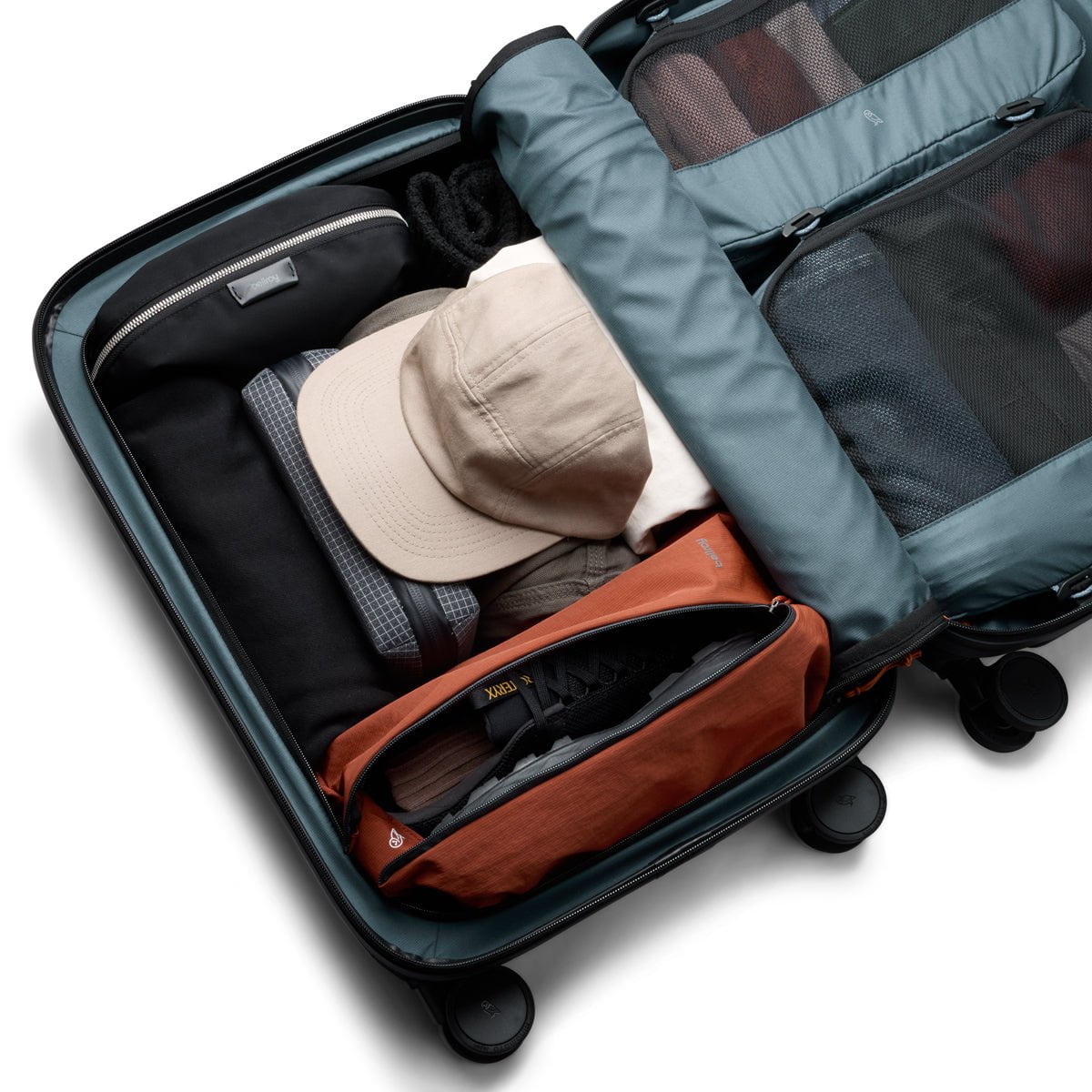 Bellroy Transit Carry On Plus Luggage - Premium Expandable Travel Suitcase for Business & Vacation - Lightweight Durable Spinner Luggage with TSA Lock & Smart Storage (Perfect for Air Travel & Weekend Getaways)
