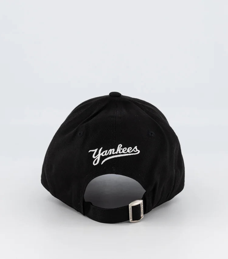 New Era New York Yankees Black 9FORTY Adjustable Baseball Cap - Official MLB Licensed Snapback Hat for Men & Women - Perfect for Sports Fans, Streetwear Fashion and Outdoor Activities