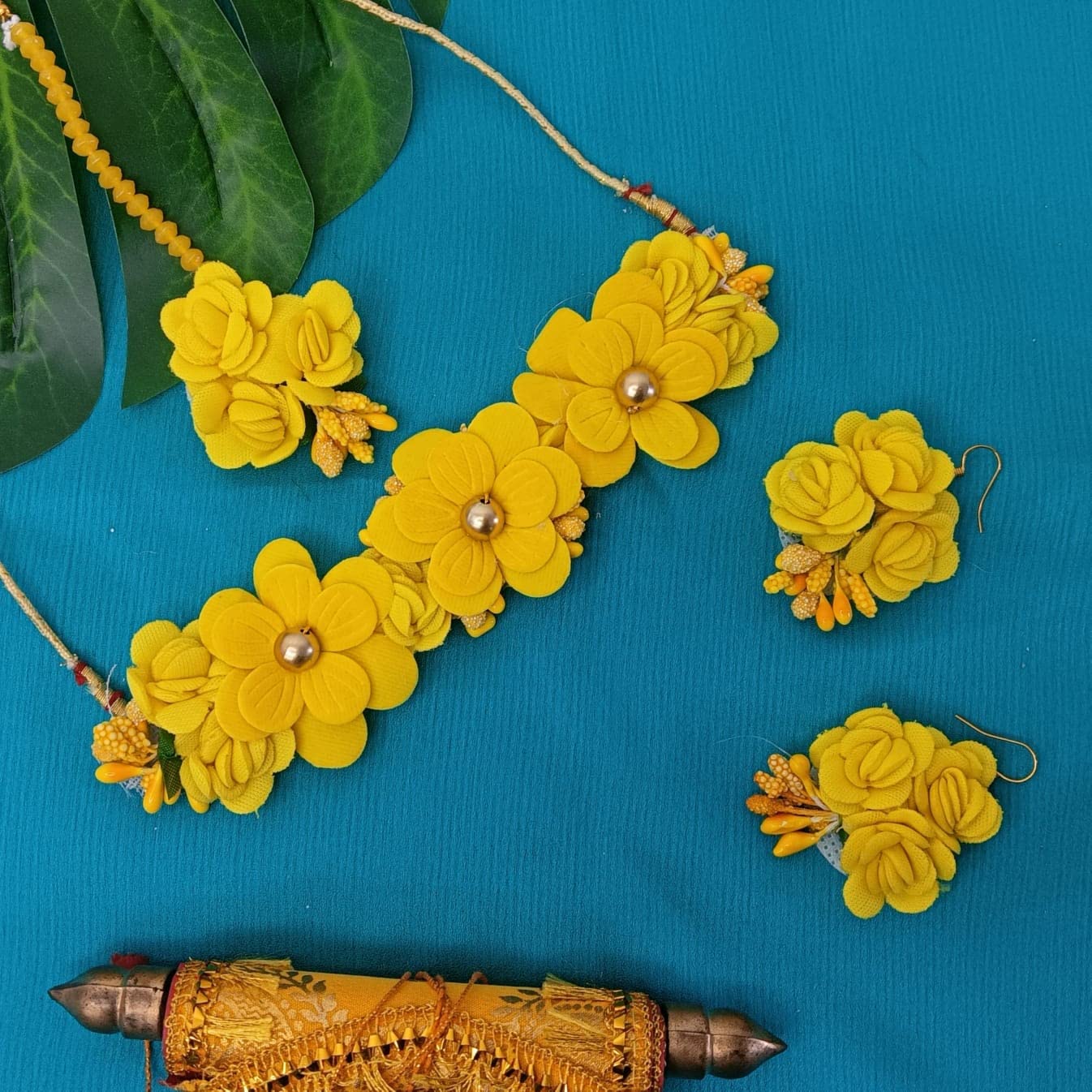 Efulgenz Handmade Indian Haldi Jewelry Set - Floral Choker Necklace, Earrings & Maang Tikka - Traditional Wedding Jewelry for Women - Perfect for Haldi, Mehendi & Bridal Ceremonies
