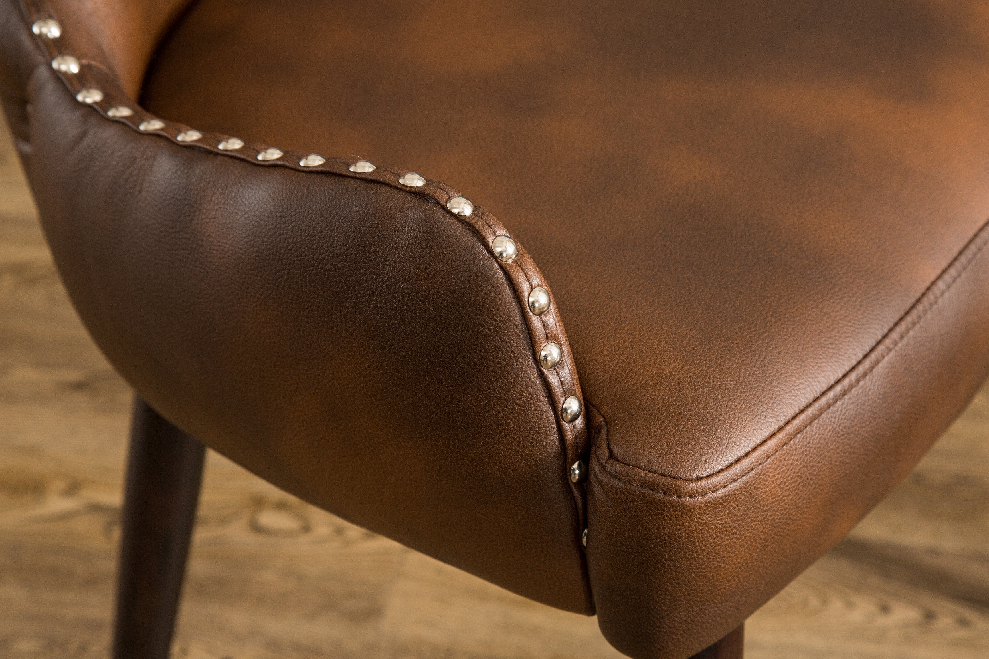 Roundhill Furniture Viking Tufted Button Back Barrel Chair with Nailhead Trim - Brown Accent Chair for Living Room, Bedroom & Office Decor