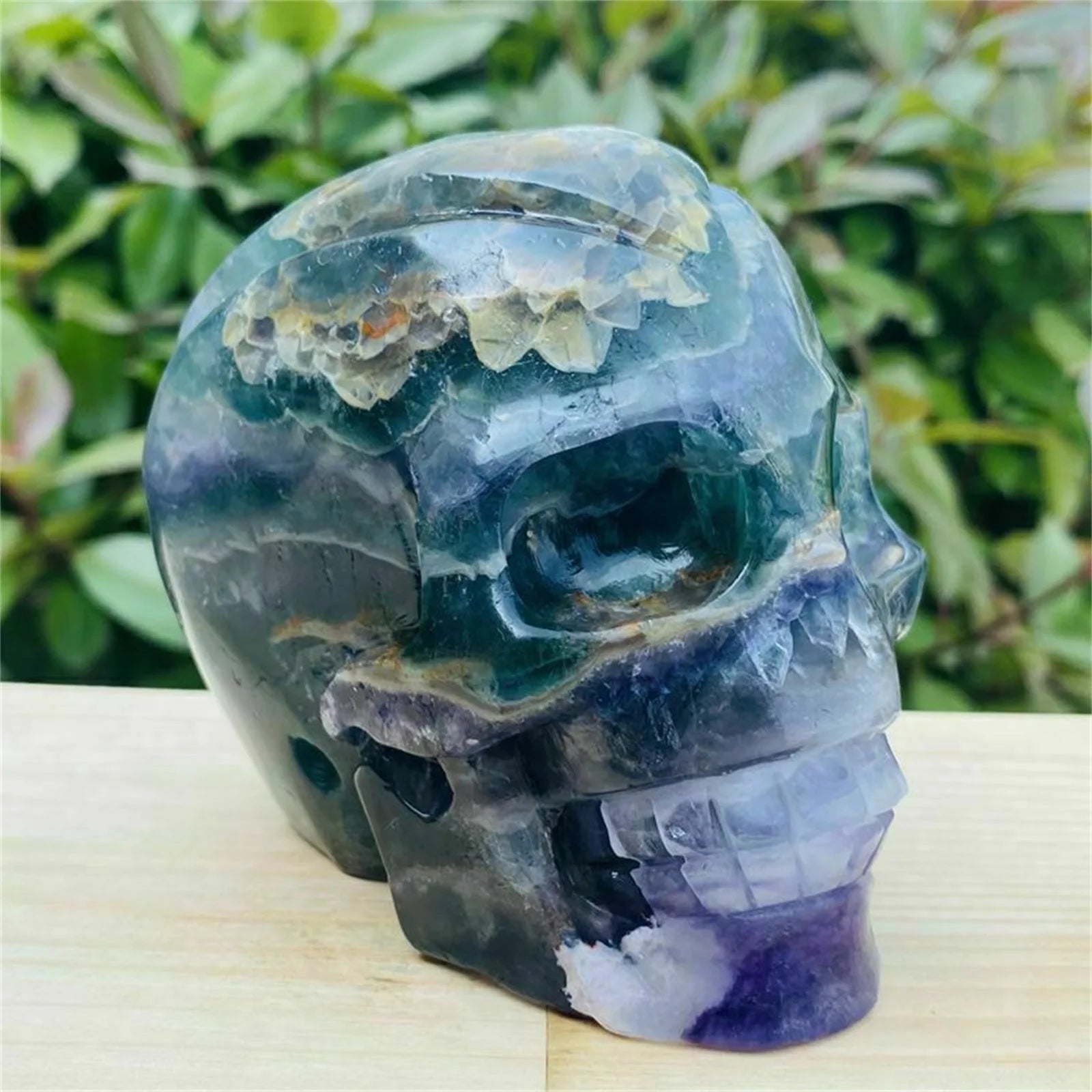 Natural Fluorite Quartz Skull - Hand Carved Crystal Healing Skull for Meditation, Reiki, and Spiritual Decor