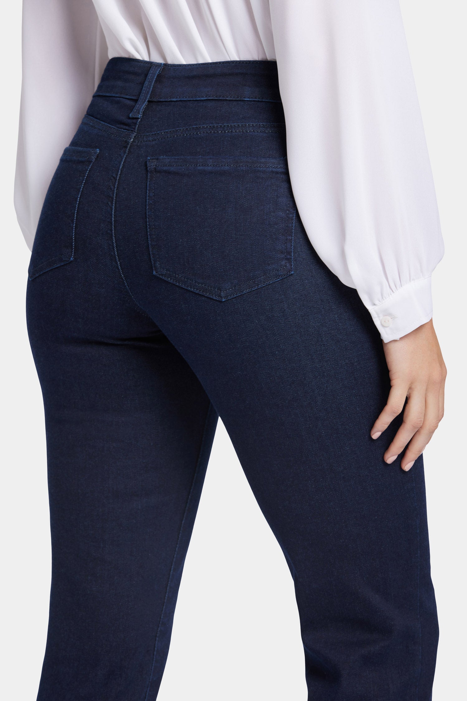 Blake Slim Flared Jeans for Petite Women - Classic Rinse Wash | Perfect for Casual Wear & Night Out