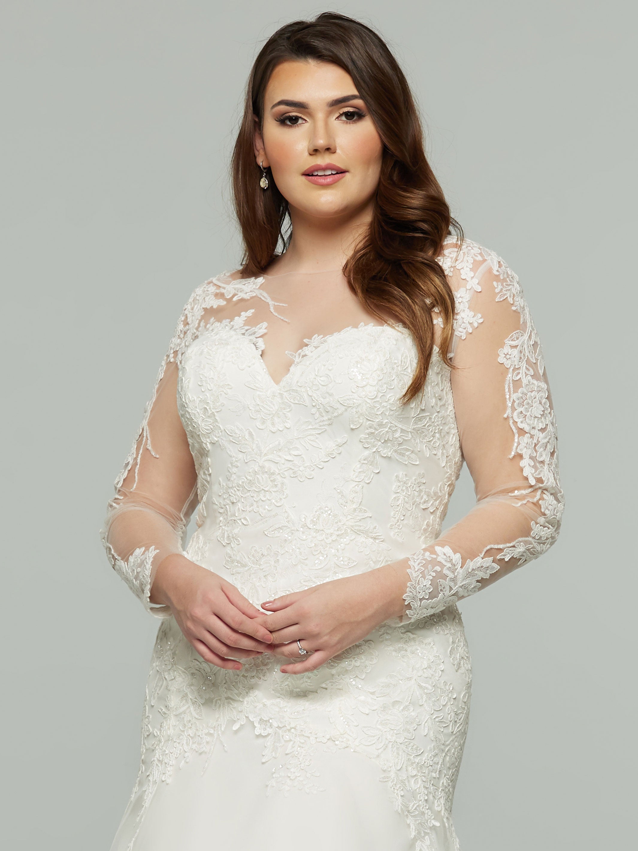 Hallie - Stylish Women's Fashion Apparel & Accessories for Casual, Work & Special Occasions | Trendy Tops, Dresses & More for Everyday Wear