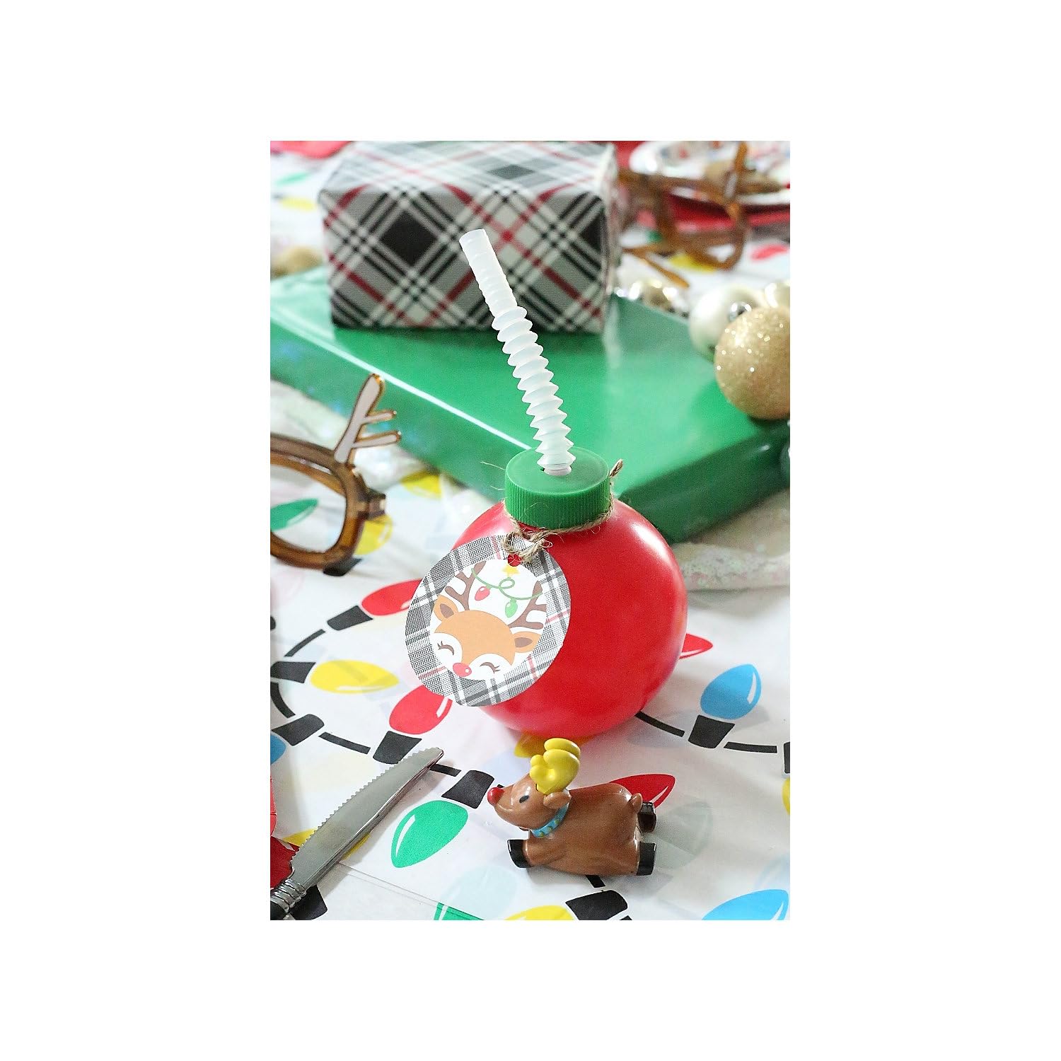 12-Piece Reindeer Dasher Pullback Toy Set - Fun Christmas Party Favors & Stocking Stuffers for Kids - Perfect for Holiday Playtime & Gift Exchanges