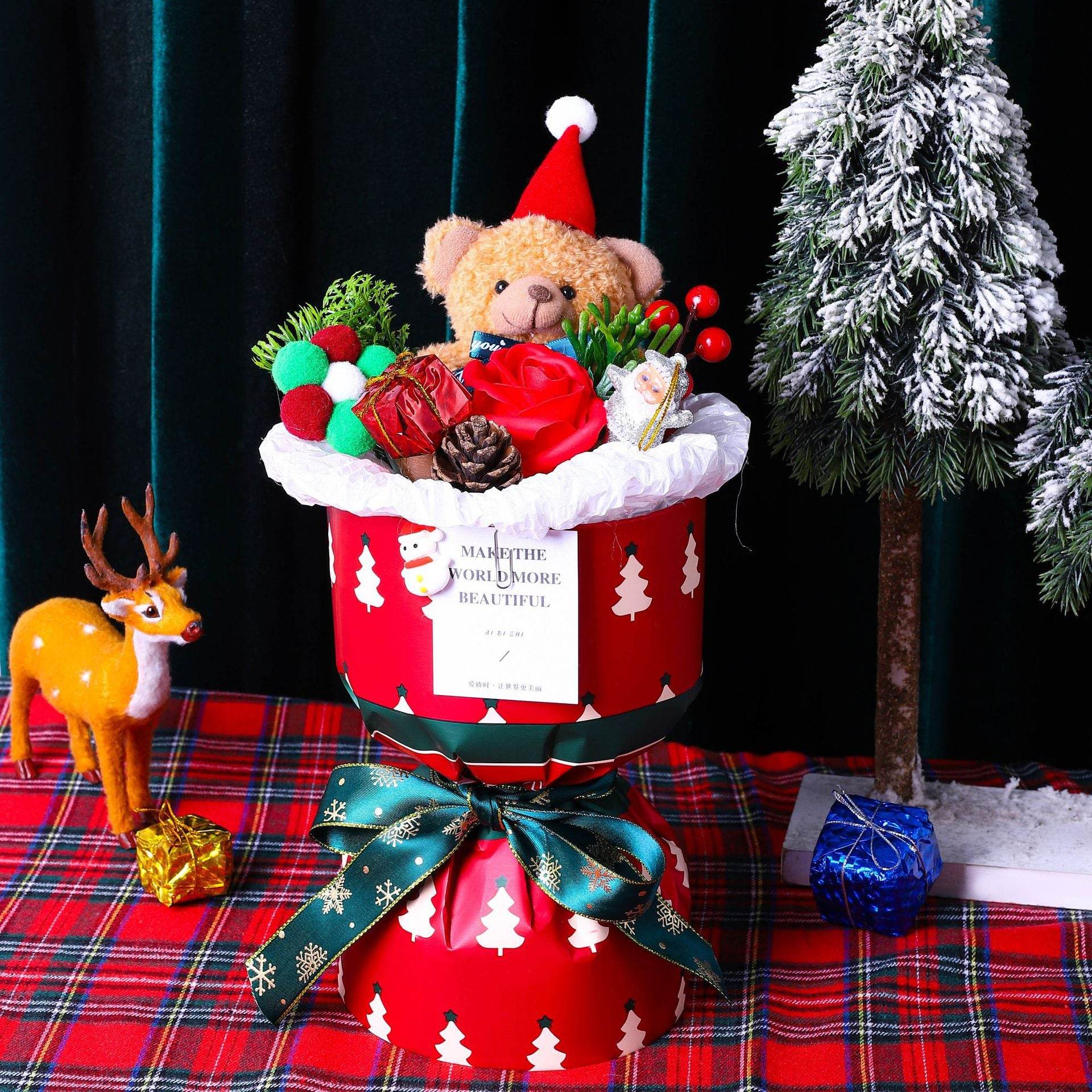 Elf Cuddle Posy