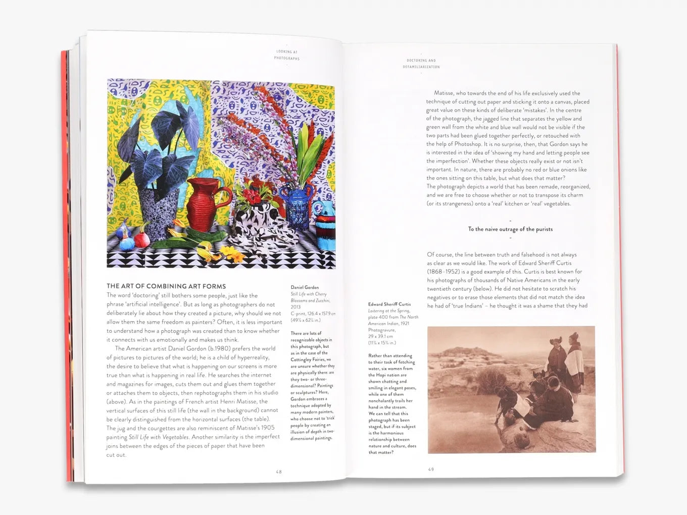 Looking at Photographs (Art Essentials) - A Guide to Photography Appreciation for Artists & Collectors | Perfect for Art Classes, Galleries & Home Decor
