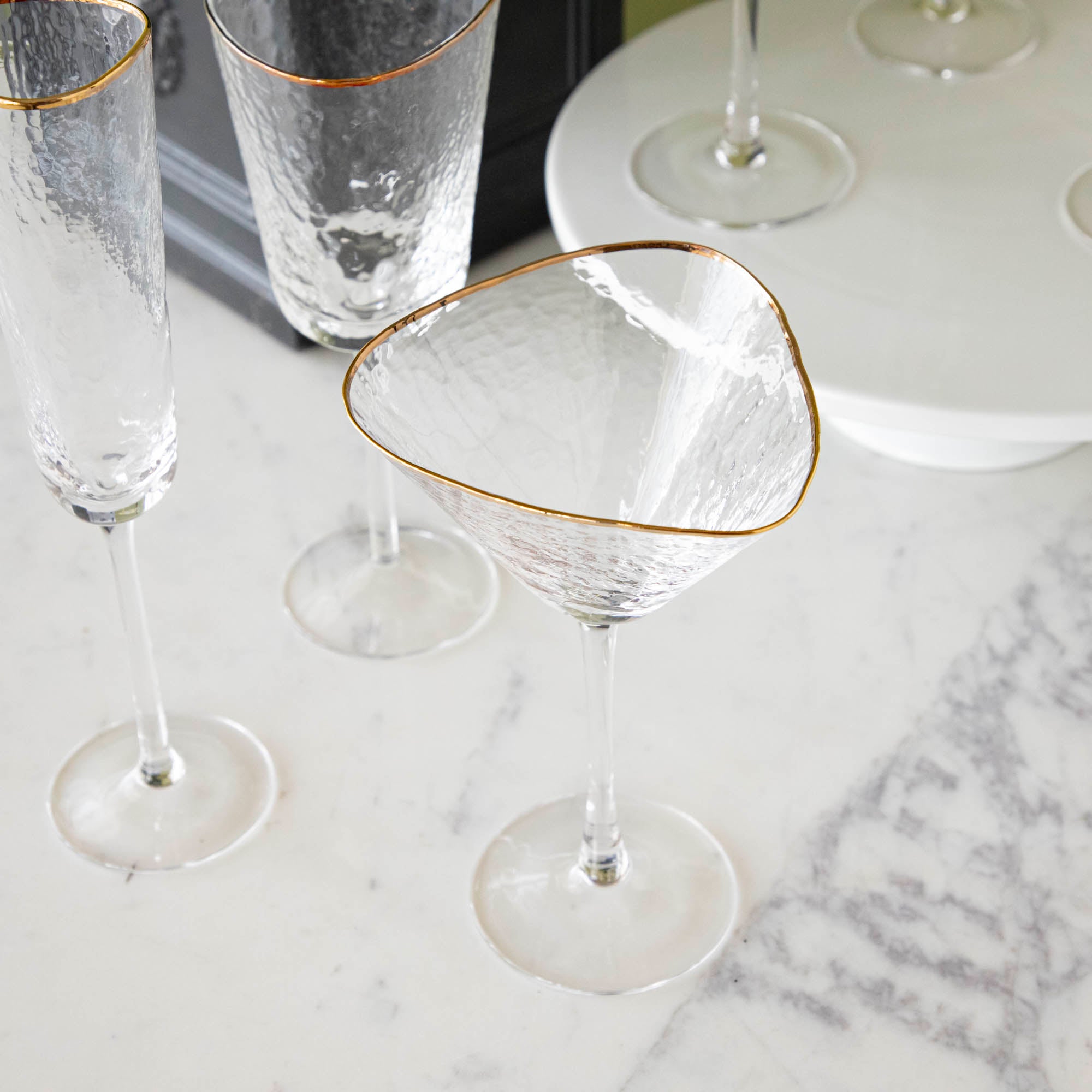 Premium Hammered Glassware Set with 24K Gold Rim - Elegant Drinking Glasses for Wine, Cocktails & Parties - Perfect for Weddings, Anniversaries & Home Entertaining