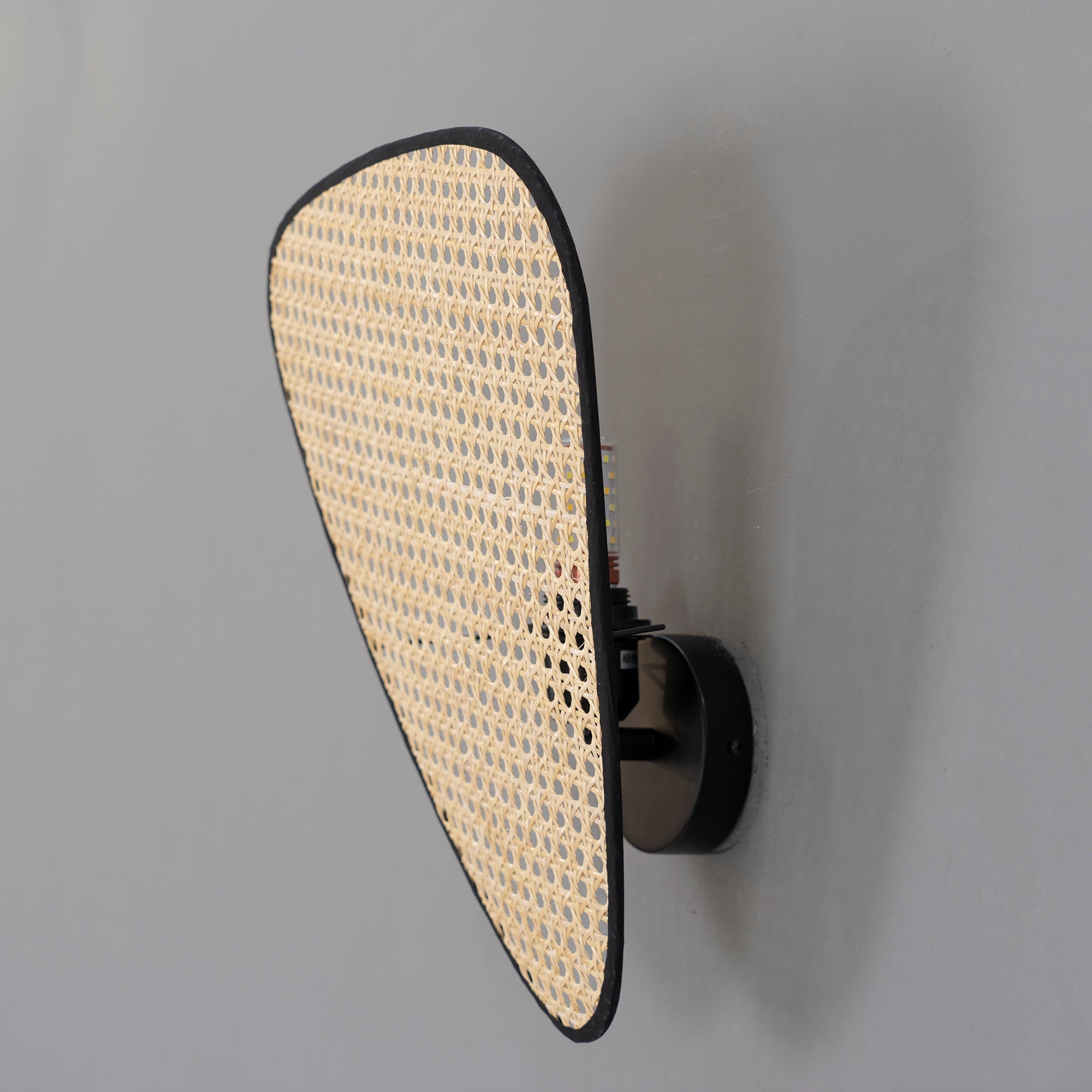 Elegant Woven Rattan Screen Cannage Sconce Wall Light - Perfect for Bedroom, Living Room, and Patio Decor