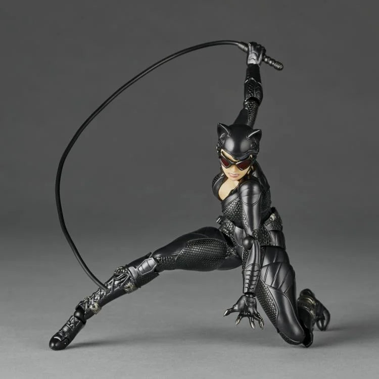 Amazing Yamaguchi Revoltech Figure Complex Catwoman Batman: Arkham Knight NR022 - Highly Articulated Collectible Action Figure for Display & Cosplay