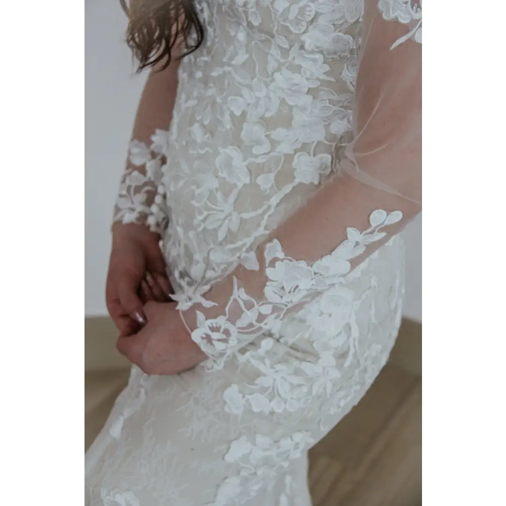 Adelaide Ruby Wedding Dress by Bridal Closet – Elegant A-Line Bridal Gown for Church Ceremonies & Beach Weddings