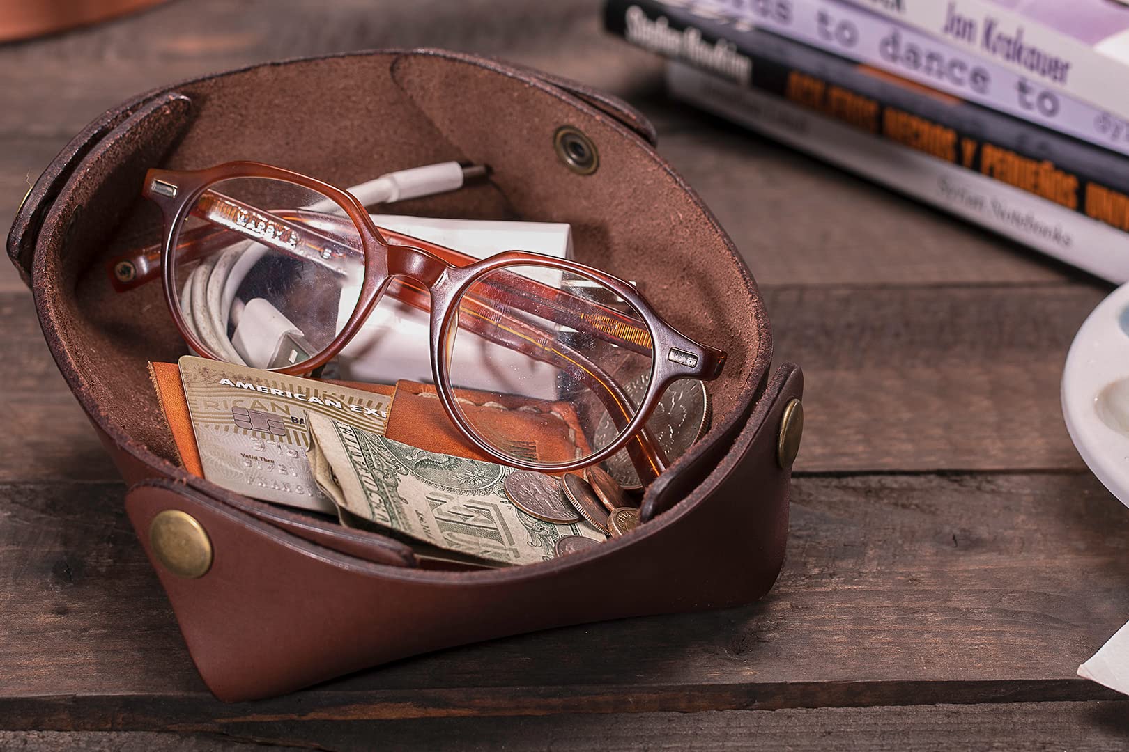 Premium Vegetable-Tanned Leather Travel Valet Tray - Collapsible Catchall Organizer for Keys, Wallet & Jewelry | Flattens for Storage | Perfect Nightstand & Dresser Tray for Men & Women (Brown Café) | Ideal for Home, Office & Travel Accessories Organization