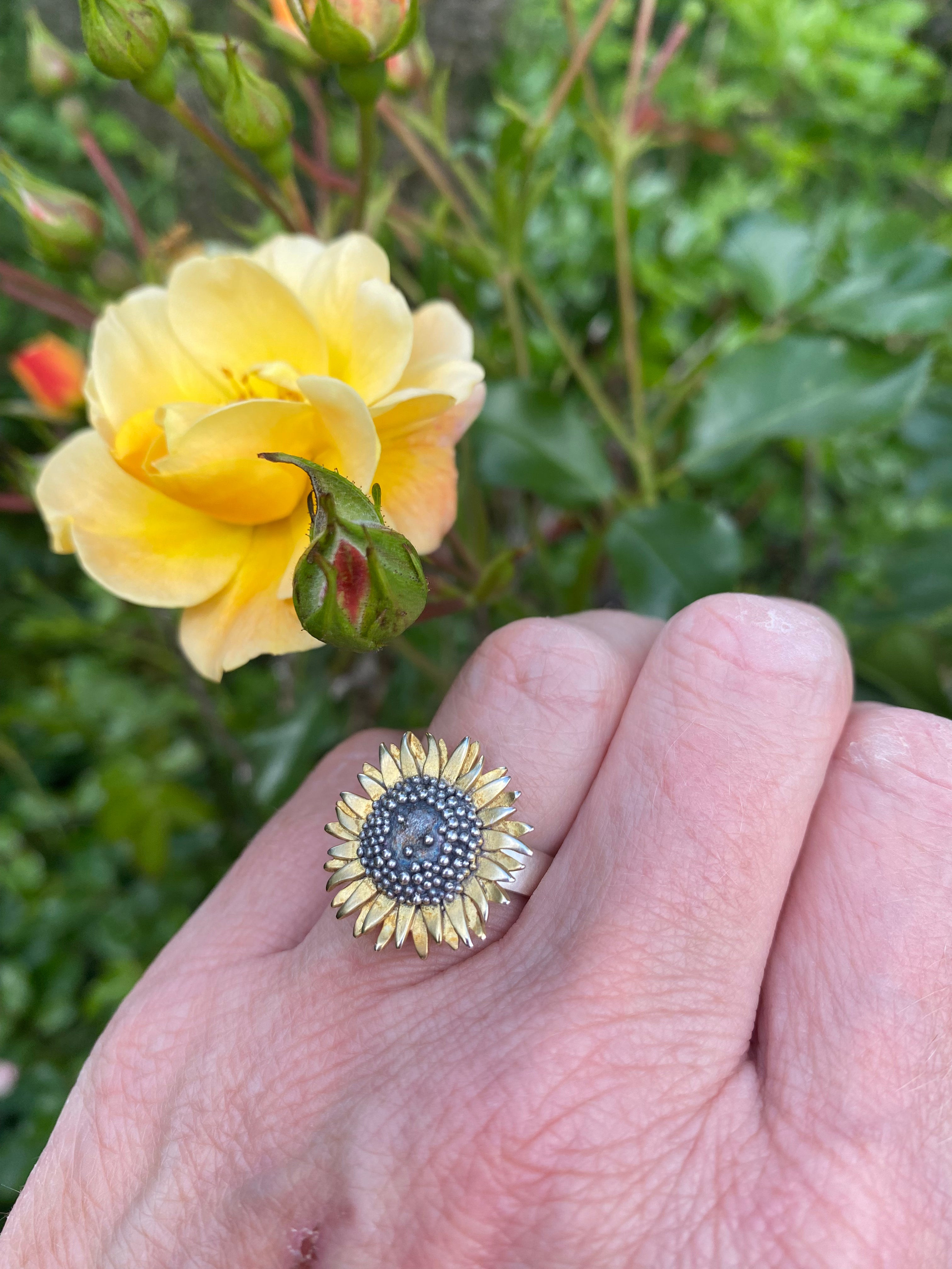 14K Gold Sunflower Ring for Women - Medium Size N - Perfect for Everyday Wear, Gifts & Special Occasions