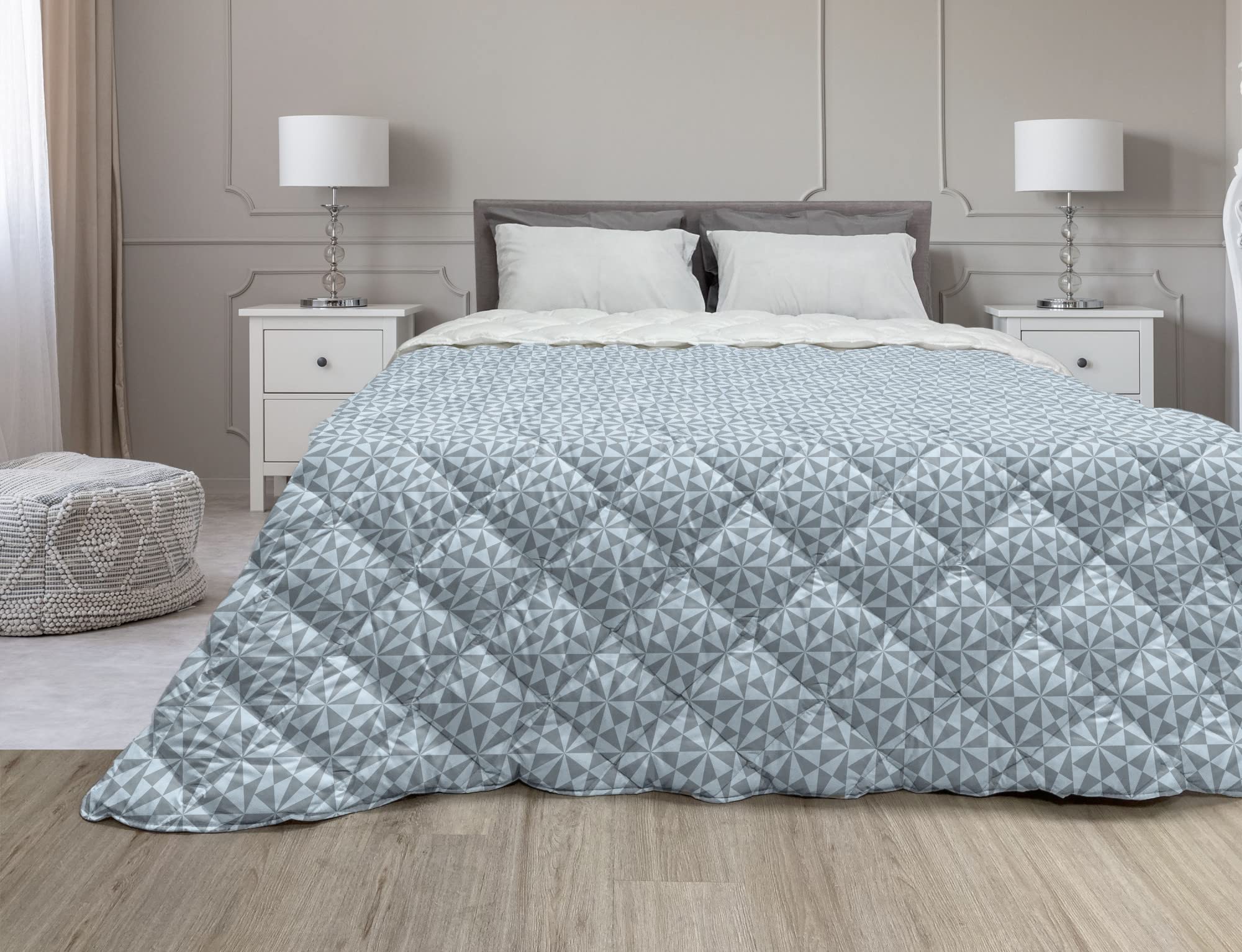 Ambesonne Abstract Down Alternative Comforter - Geometric Bicolor Polygonal Design Modern Microfiber Quilt | All-Season Full Size Bedding in Pale Blue & Blue Grey | Perfect for Contemporary Bedrooms, Guest Rooms & Dorm Decor