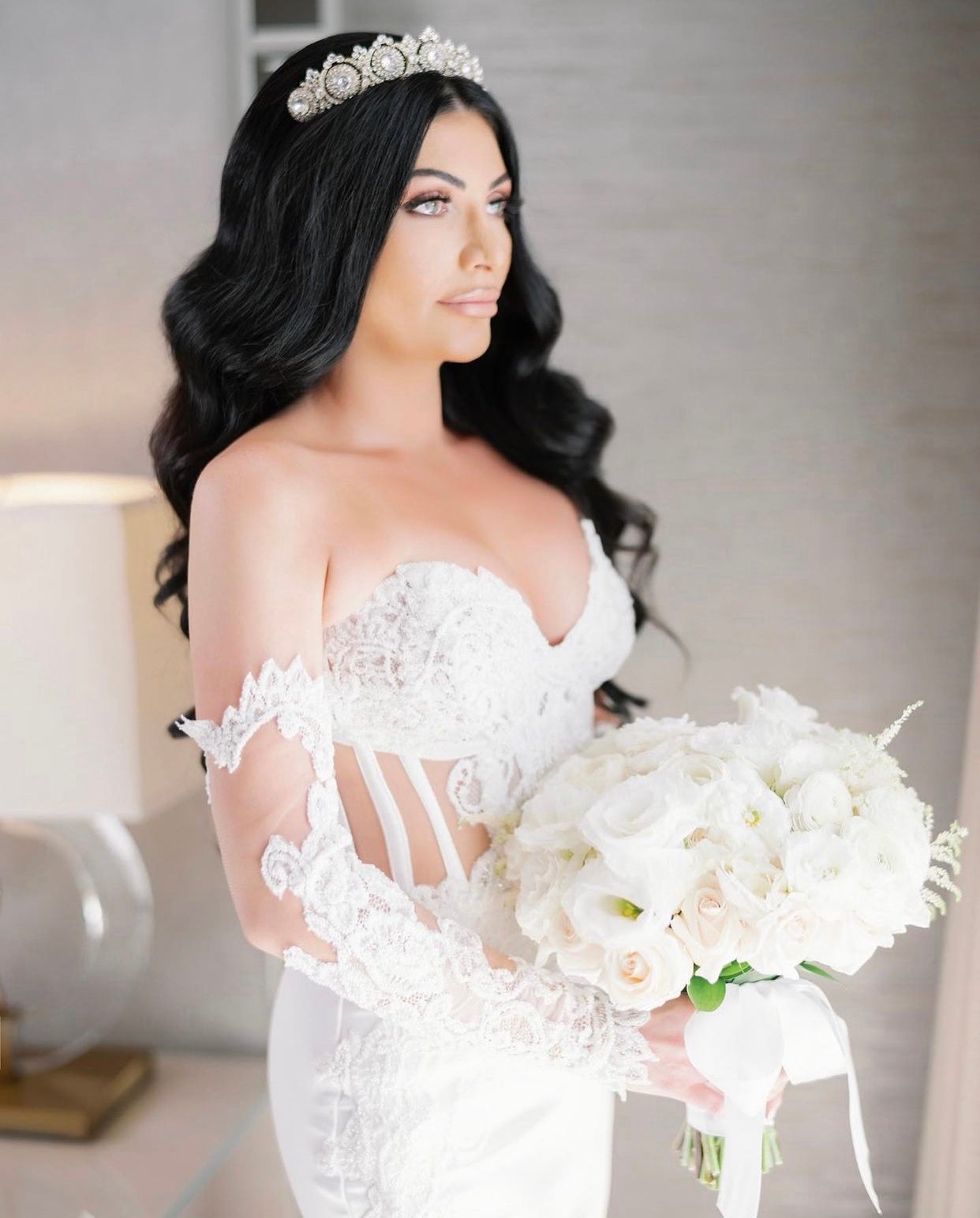 NOBLESSE Swarovski Crystal Wedding Tiara - Elegant Bridal Headpiece for Bride, Princess Style Hair Accessories | Perfect for Weddings, Prom, Pageants & Special Occasions
