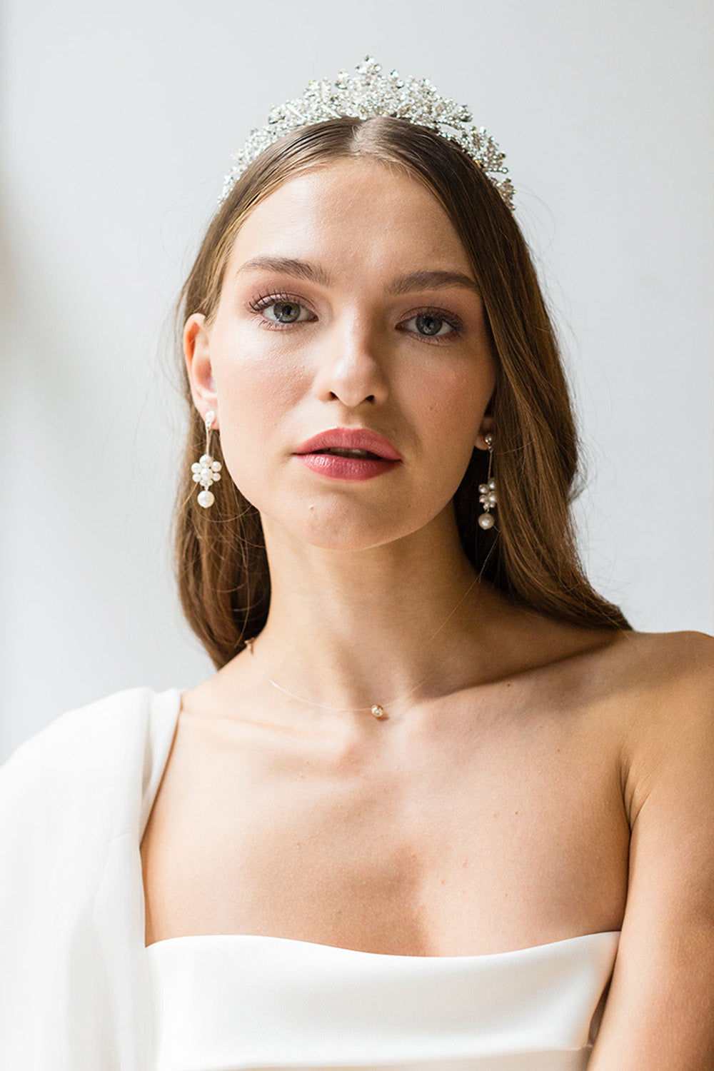 Stylish CASSIUS EARRINGS for Women - Trendy Gold Hoop Earrings for Everyday Wear - Perfect for Office, Party & Date Night Outfits