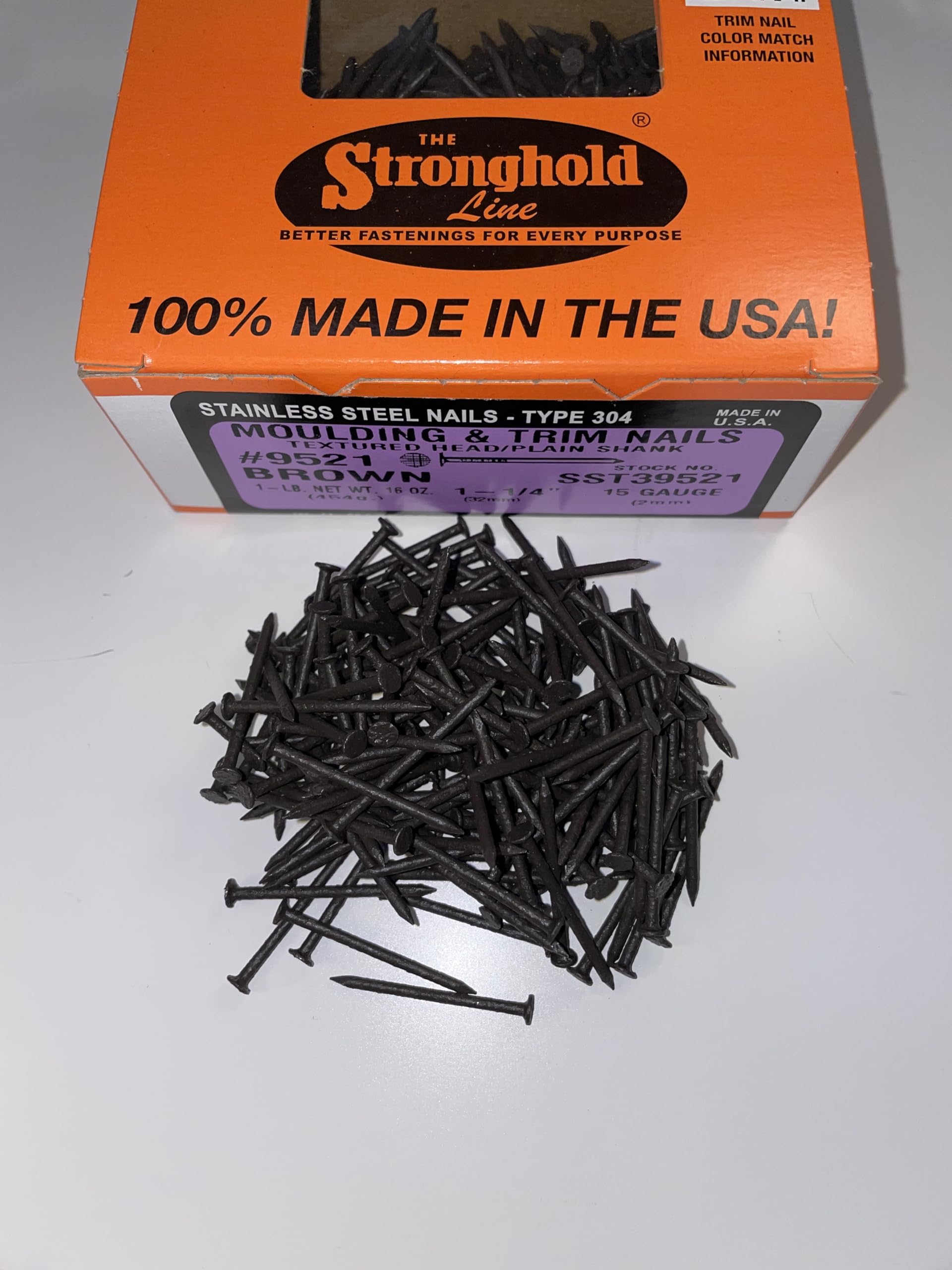 Eagle 1 Smooth Shank 304 Stainless Steel Aluminum Fascia Cover & Siding Nails - 1.25 Inch, 1LB Box (600 Nails) - Royal Brown | Ideal for Roofing, Siding & Exterior Trim Installation