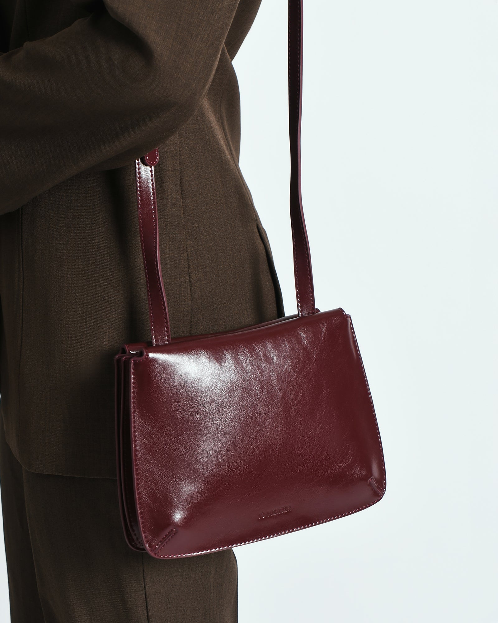 Stylish Amber Crossbody Bag in Merlot Leather - Perfect for Everyday Use, Travel & Shopping