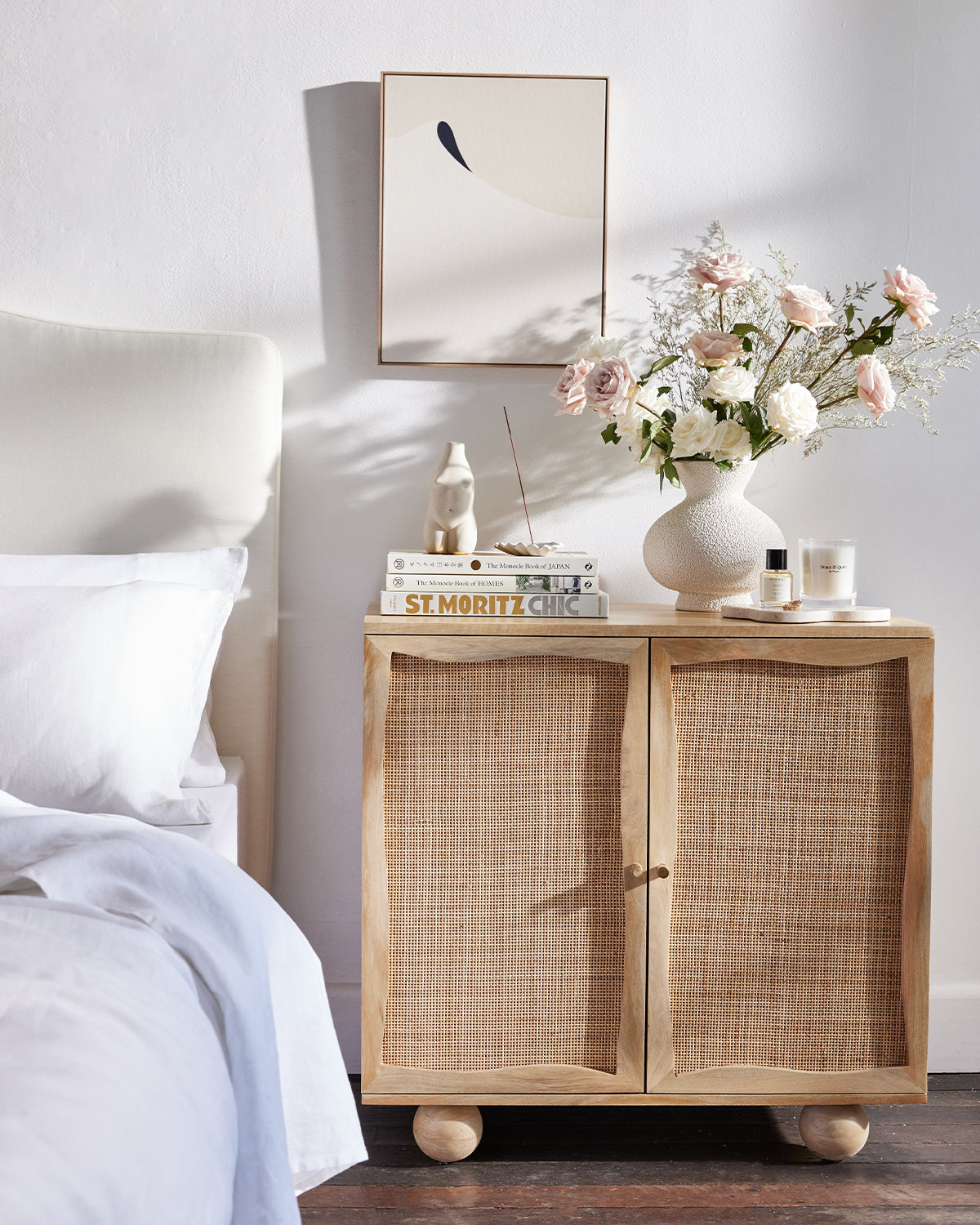 Stylish Rattan Sideboard Cabinet - Natural Woven Storage for Living Room, Dining Room & Bedroom - Perfect for Home Decor & Organization