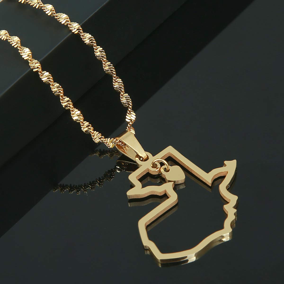Stainless Steel Guatemala Map Pendant Necklace - Gold Tone Women's Jewelry with Heart-Shaped Guatemala Map Charm - Perfect for Travel Lovers, Gifts & Cultural Fashion Accessories