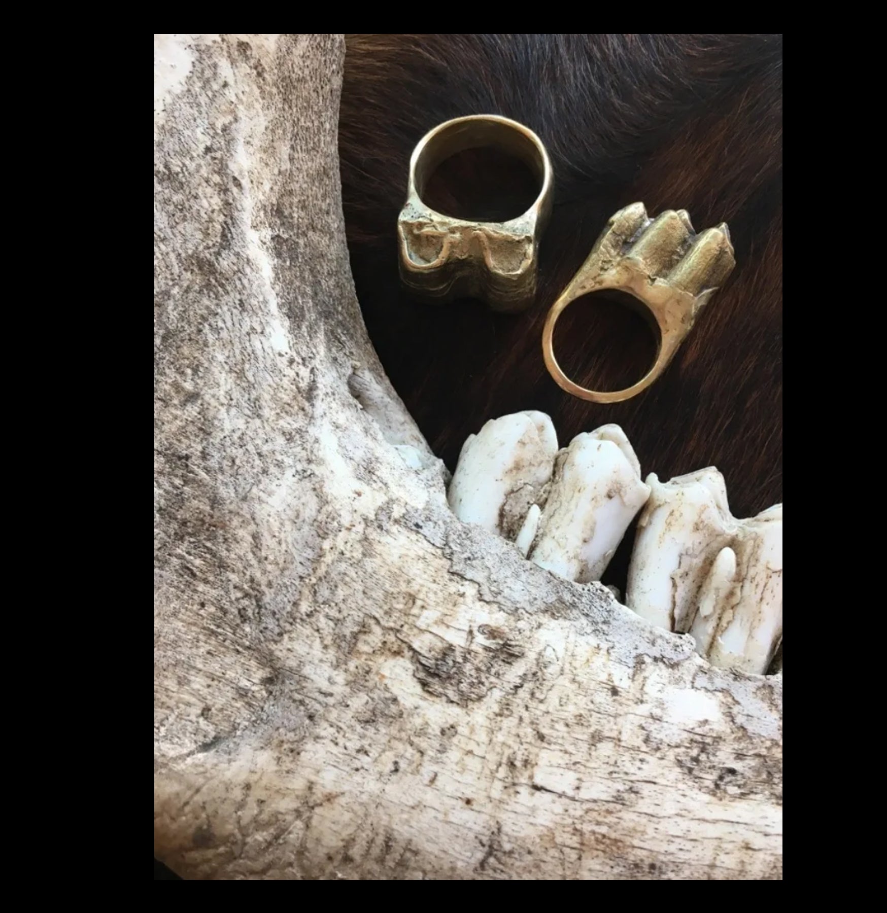 Pinnacles Tooth Ring - Stainless Steel Dental Jewelry for Men & Women - Perfect for Parties, Halloween & Unique Fashion Accessories