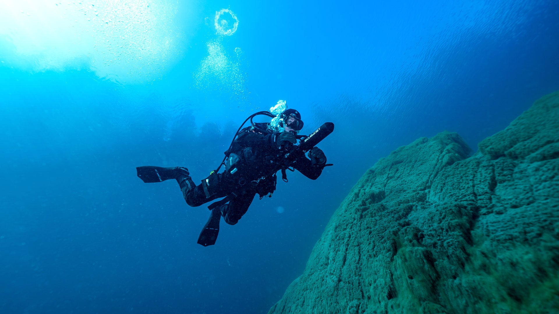 Scubajet Pro Portable Series - High Performance Underwater Scooter for Scuba Diving & Snorkeling | Free Shipping | Perfect for Ocean Exploration, Pool Training & Marine Photography