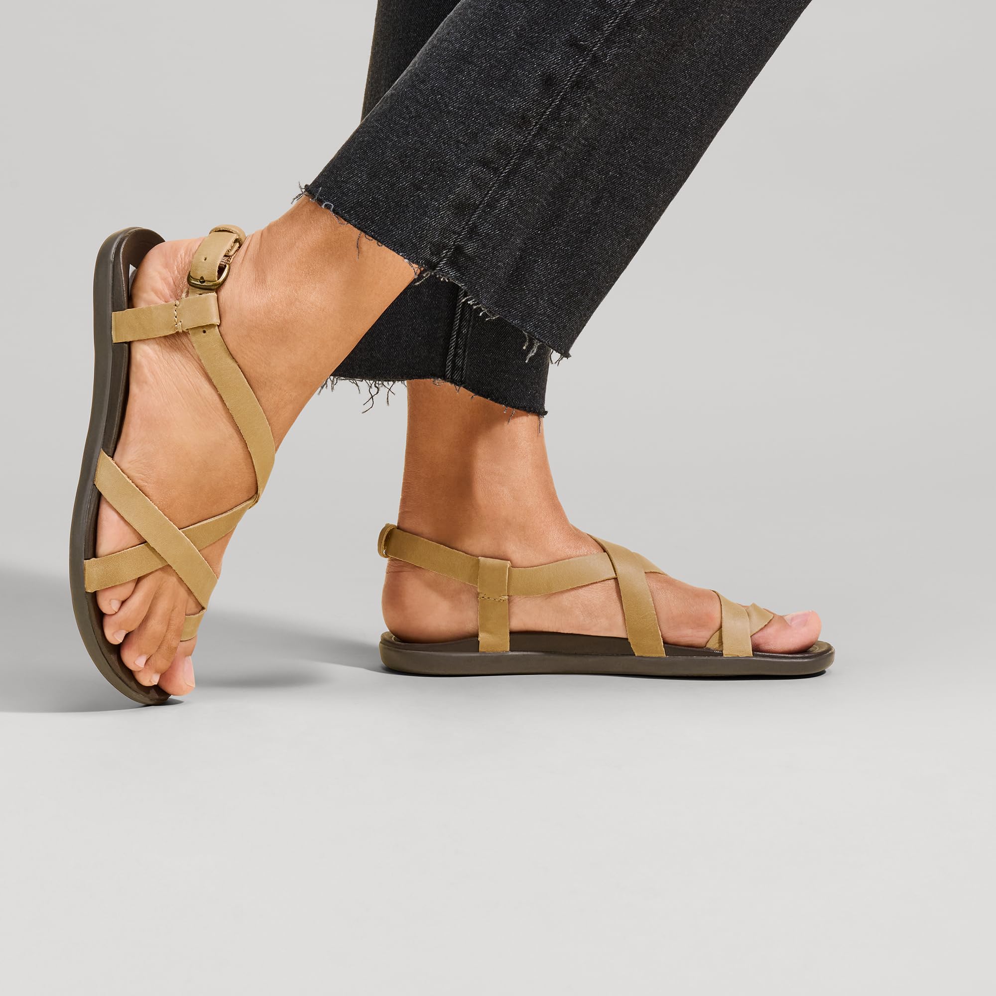 OLUKAI Upena Women's Quick-Dry Water Resistant Beach Sandals - Comfortable Flip-Flop Slides with Wet Grip Soles & Modern Low Profile Design - Perfect for Poolside, Vacation, and Summer Outdoor Activities
