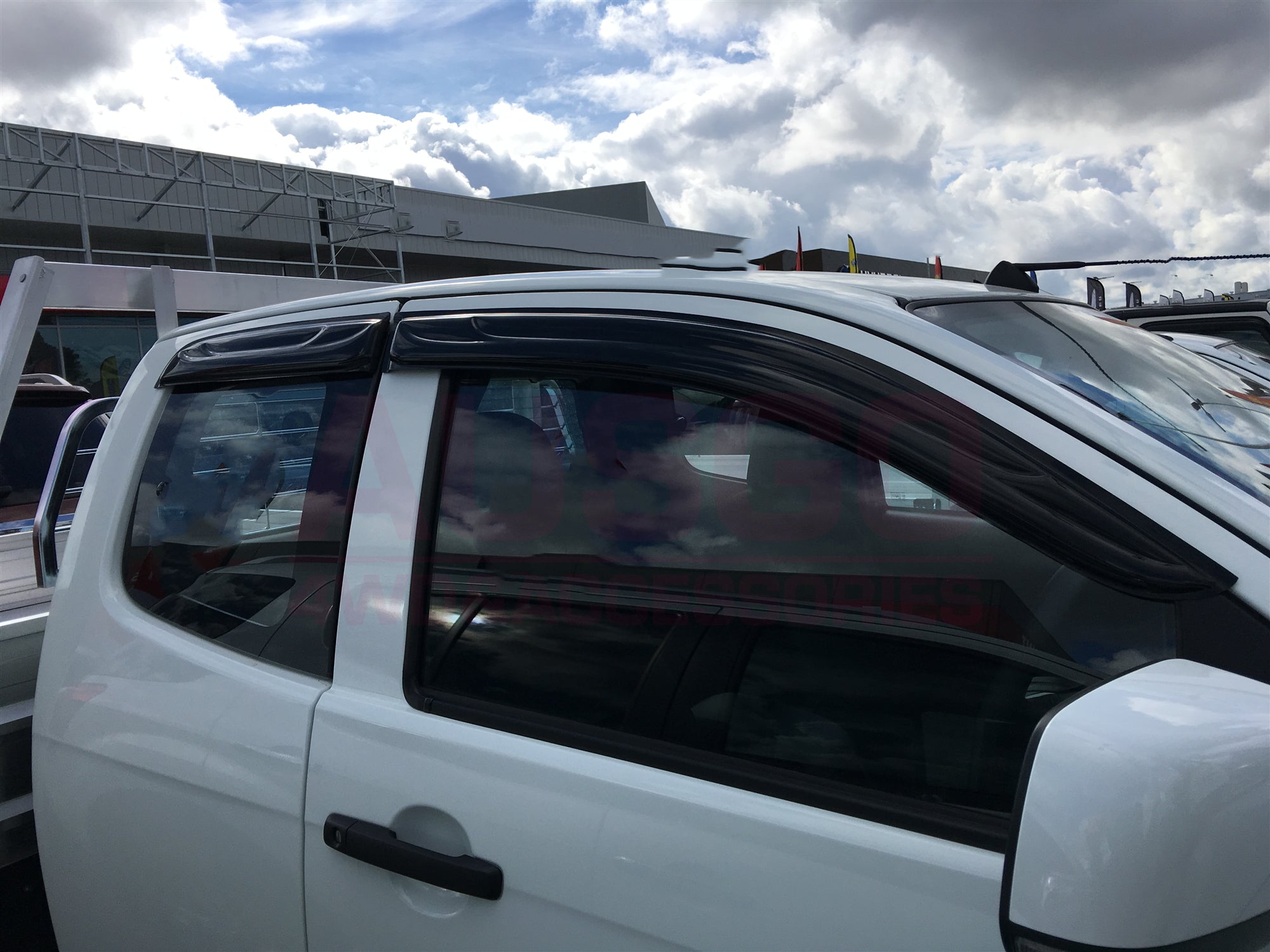Premium Weather Shields & Bonnet Protector for ISUZU D-MAX DMAX Extra Cab (2012-2016) - Rain Protection & UV Defense for Off-Road Adventures & Daily Commute