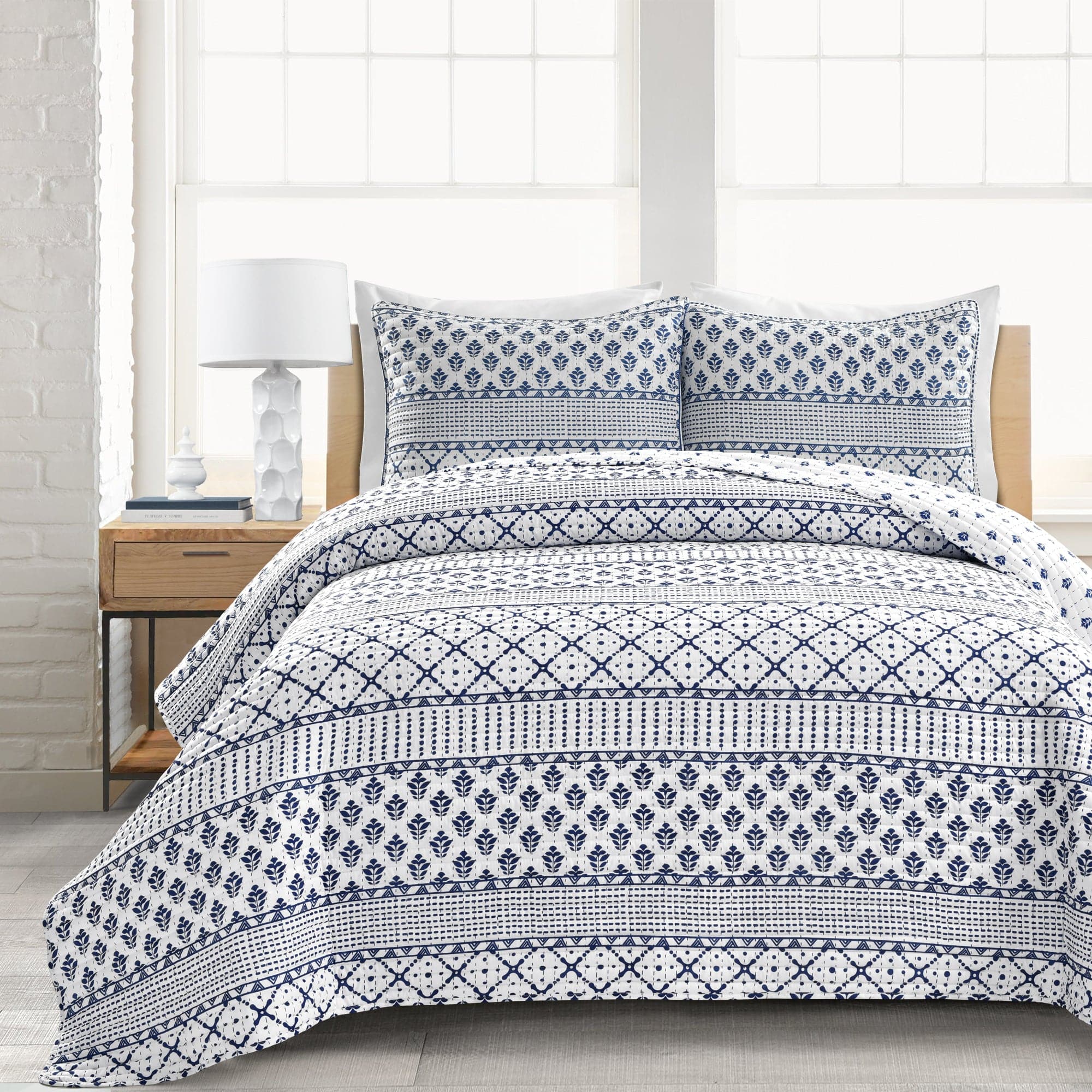 Navy_White