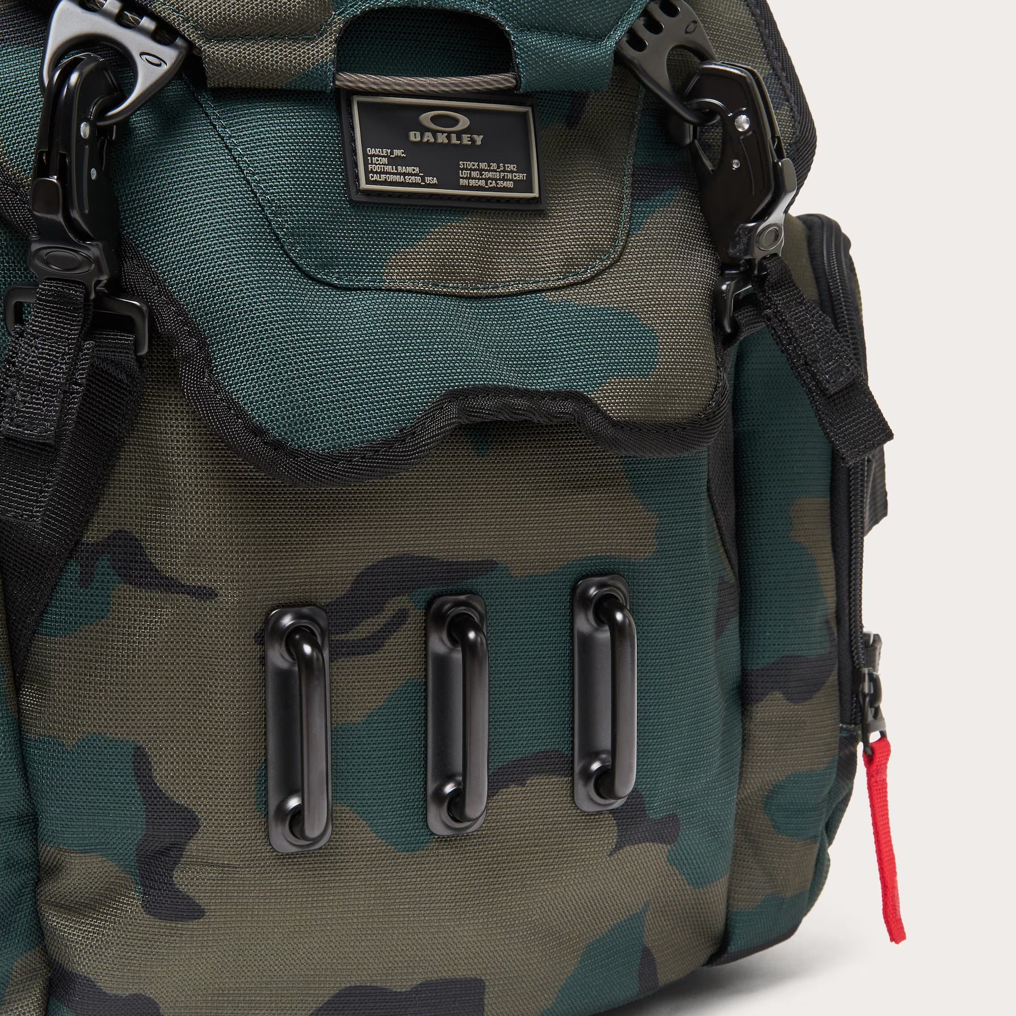 Oakley Camo Hunter RC Backpack - Durable Waterproof Hiking & Travel Backpack for Outdoor Adventures, Gym & Daily Use