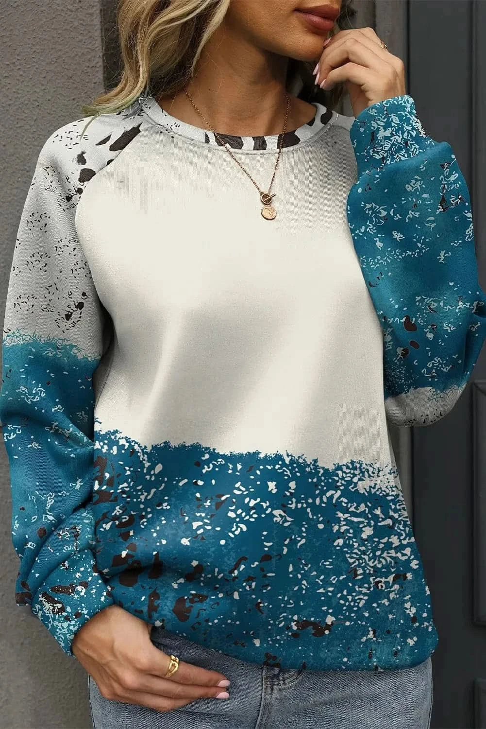 Stylish Printed Sweatshirt for Women - Long Sleeve Casual Pullover - Perfect for Fall Fashion, Lounge Wear & Street Style Outfits