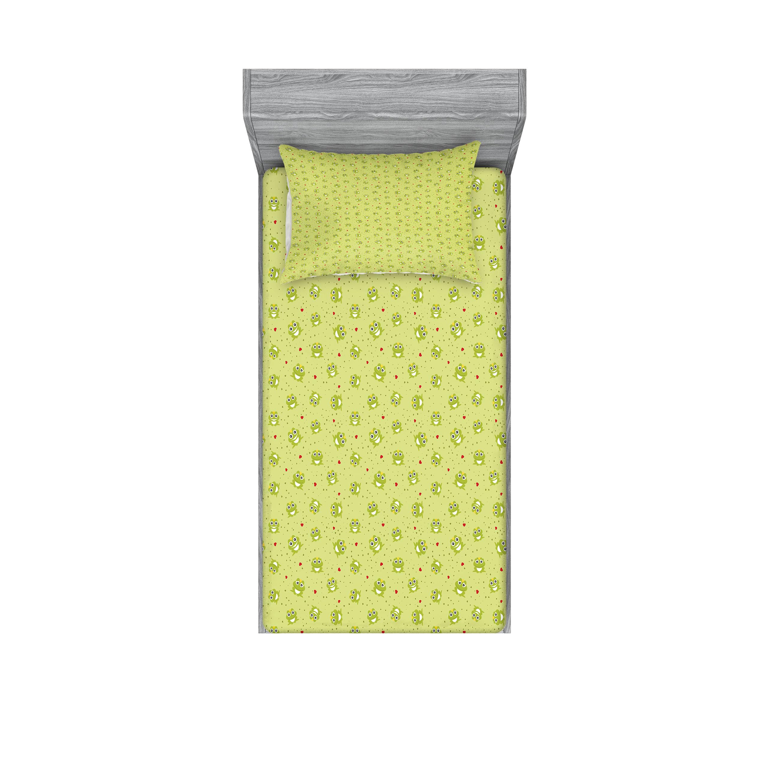 Lunarable Frogs Fitted Sheet & Pillow Sham Set - Funny Animal Print with Hearts & Crowns Prince Design - 2-Piece Decorative Bedding Set for Twin XL - Pale Green Vermilion - Perfect for Kids' Rooms & Themed Bedrooms