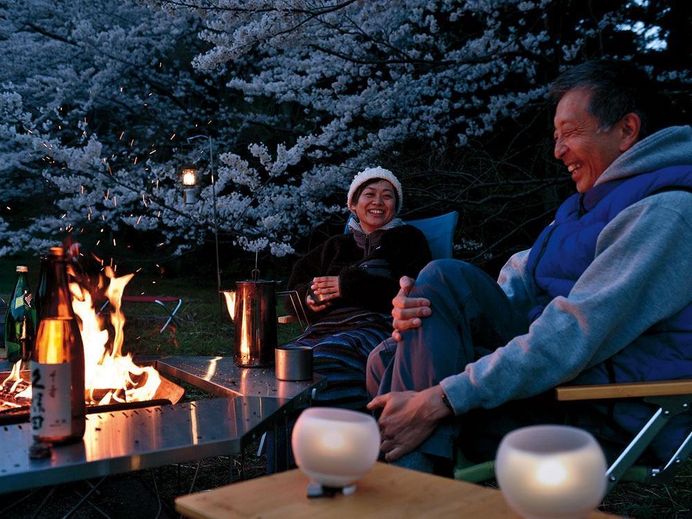 Hozuki Lantern 2 - Japanese Paper Lantern with LED Lights for Home Decor, Garden, and Outdoor Parties | Perfect for Festivals, Weddings, and Asian-Themed Events