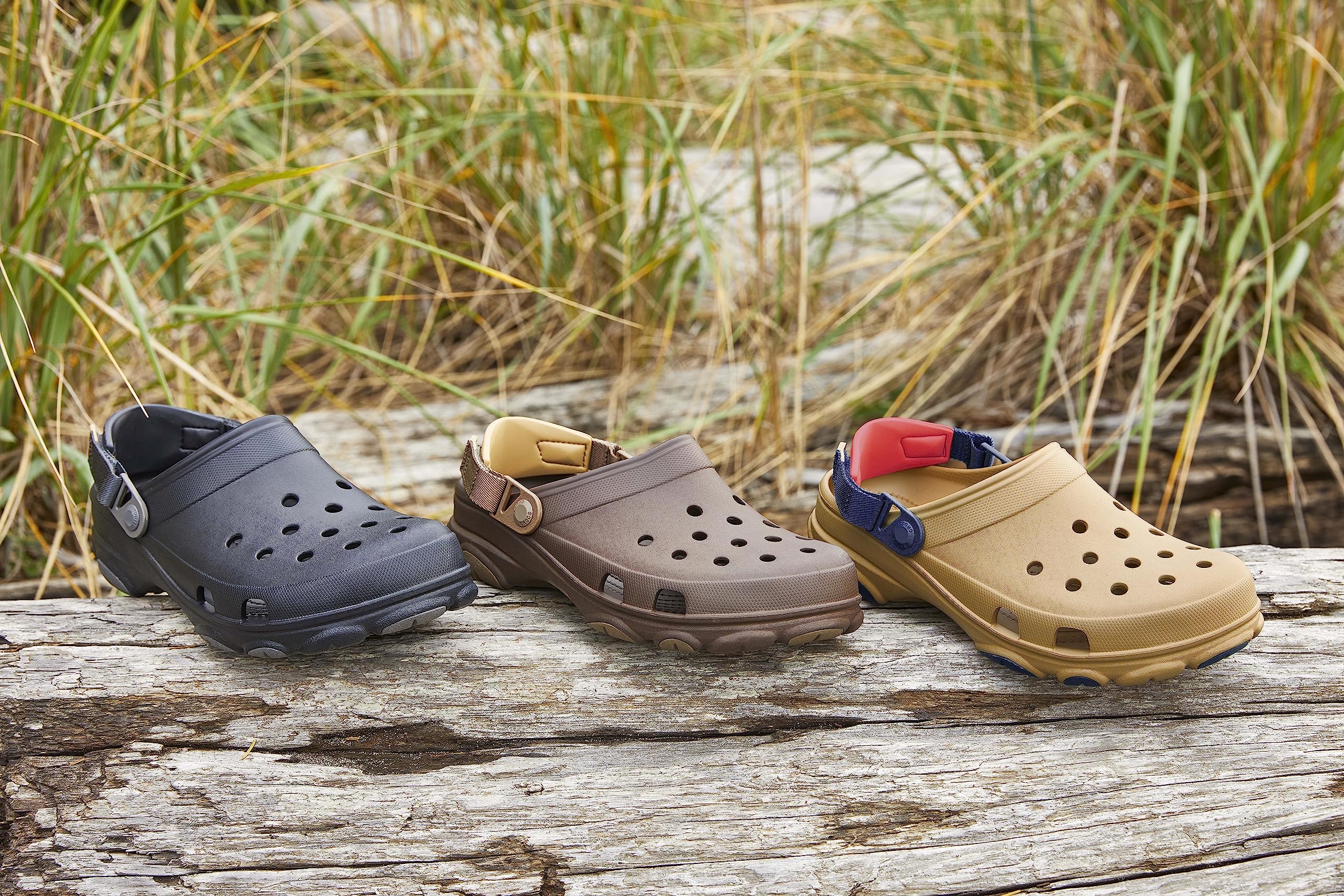 Crocs Men's Classic Clog - Comfortable Slip-On Water Shoes for Men, Black, Size UK-8/US M9 - Perfect for Beach, Pool, Garden & Casual Wear