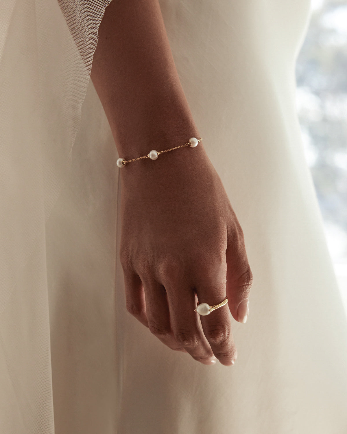 18k Gold Vermeil Floating On Air Pearl Bracelet for Women - Elegant Adjustable Pearl Jewelry Gift for Birthday, Anniversary & Special Occasions