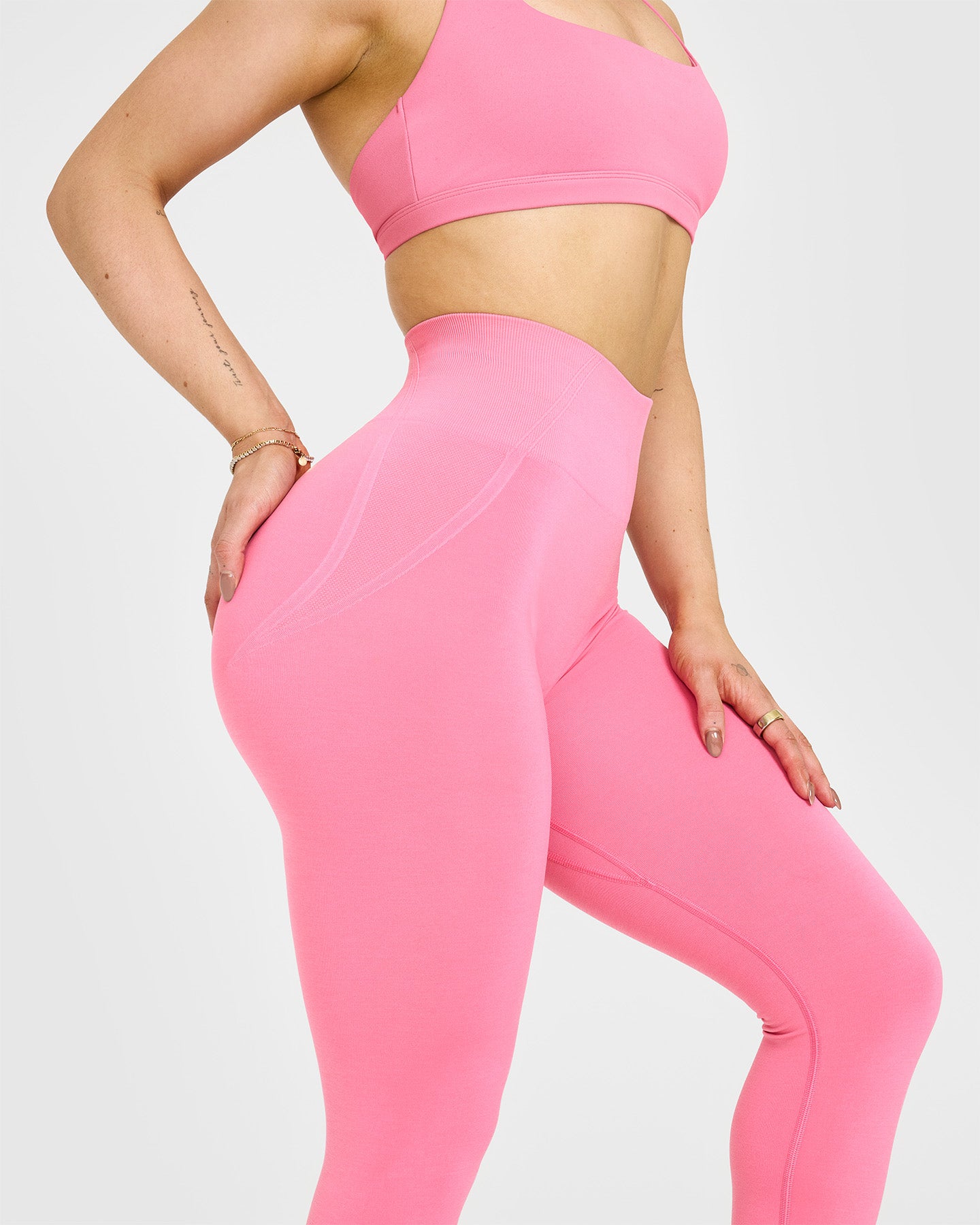 Effortless Seamless Leggings for Women - High Waist Yoga Pants in Peony Pink | Perfect for Workout, Yoga, Running & Lounge Wear