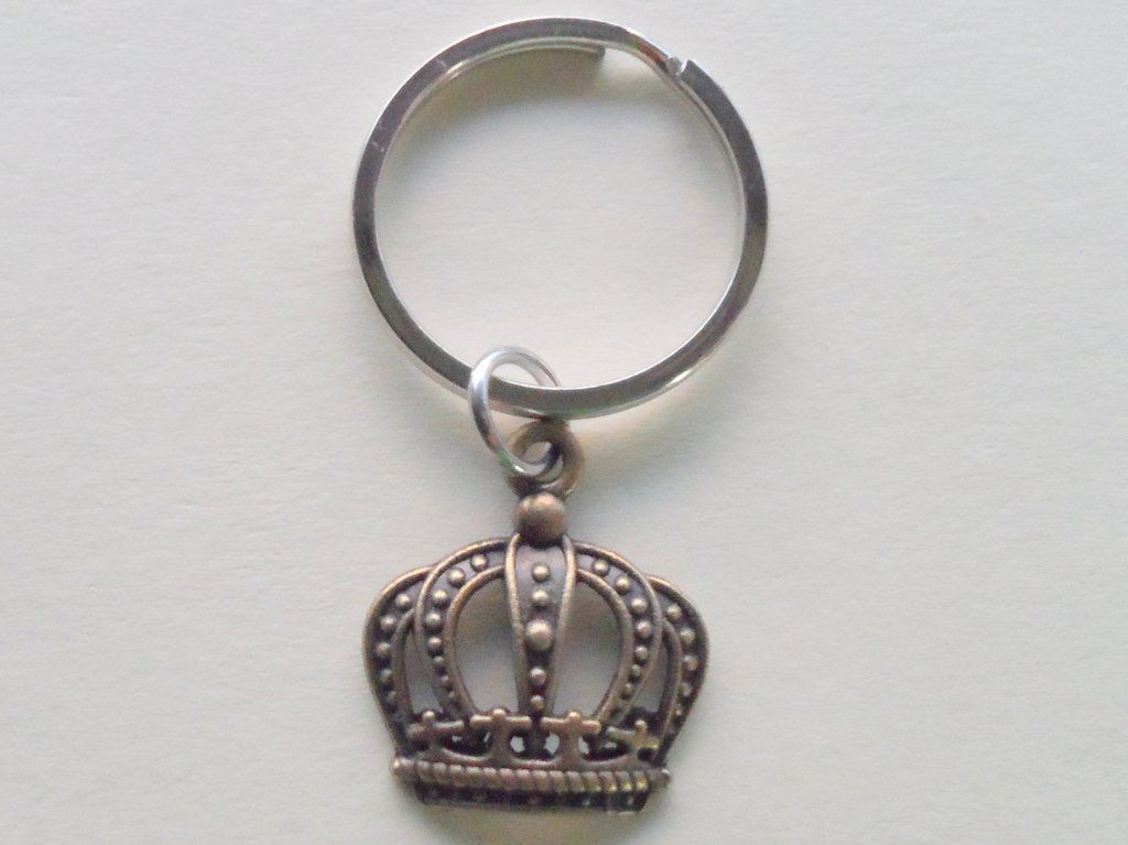 Bronze King Crown Keychain - Elegant Royalty Inspired Key Ring for Men & Women - Perfect for Gifts, Home Decor, and Party Favors