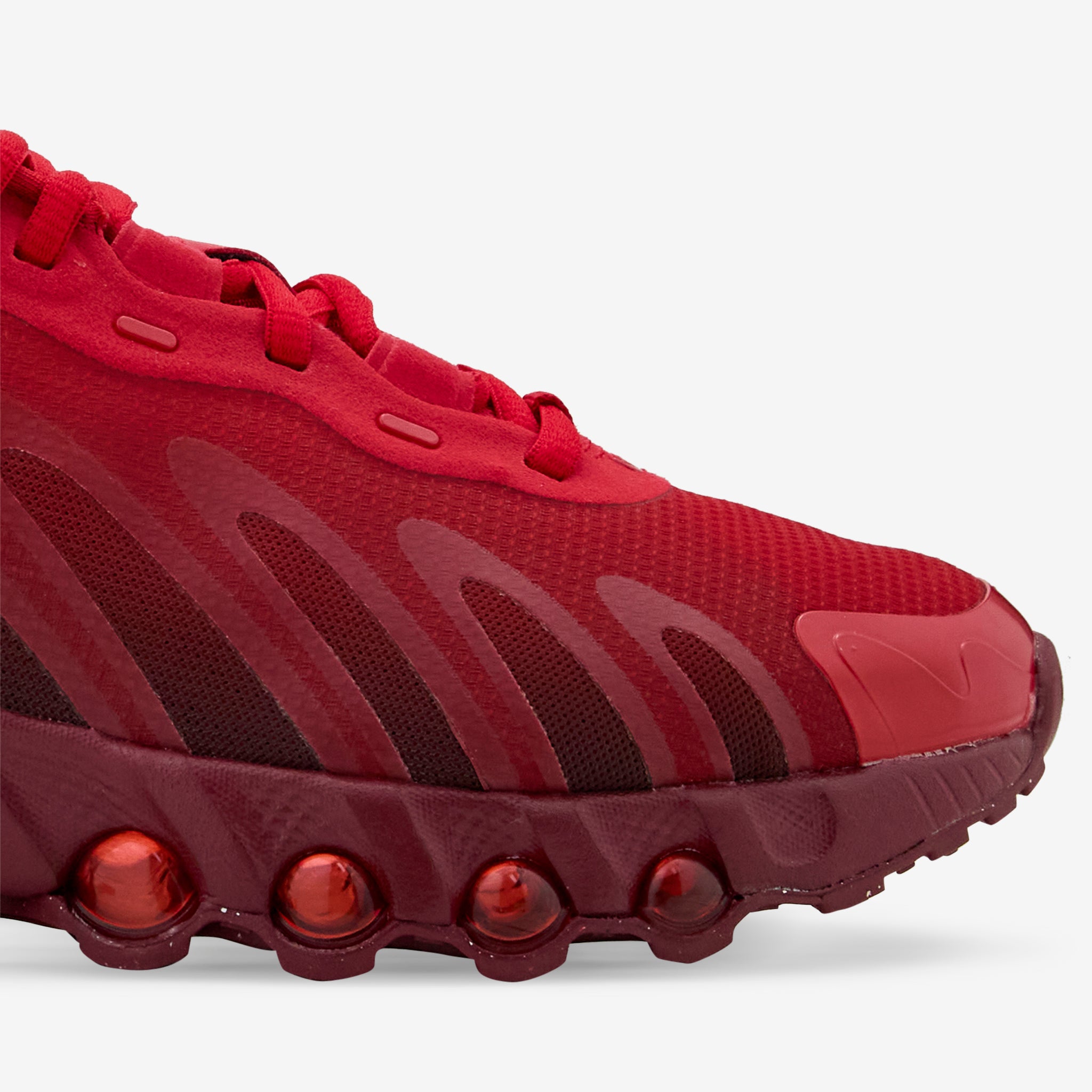 Nike Women's Air Max Dn8 Running Shoes - University Red/Team Red for Women's Athletic Training & Casual Wear