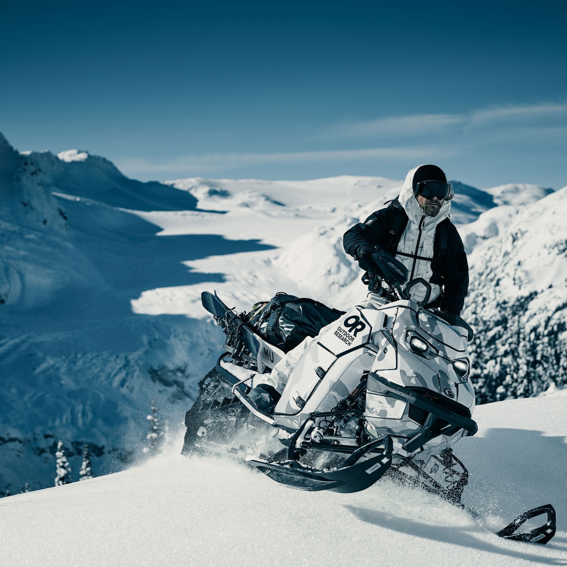 OR x Mark Abma Multicam Alpine™ Skytour Ascentshell™ Waterproof Ski Jacket - Lightweight & Breathable for Backcountry Skiing & Snowboarding Adventures