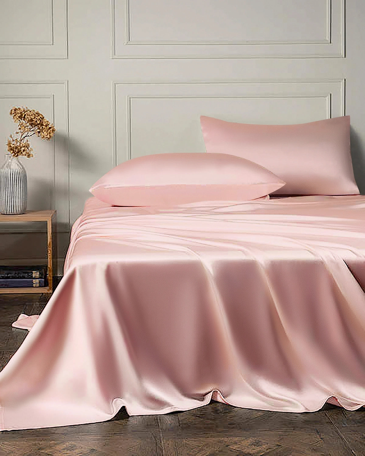 22 Momme 4-Piece 100% Mulberry Silk Bed Sheet Set with Flat Sheet & Fitted Sheet - Luxury Soft Cooling Sheets for Master Bedroom, Guest Room & Hotel Use
