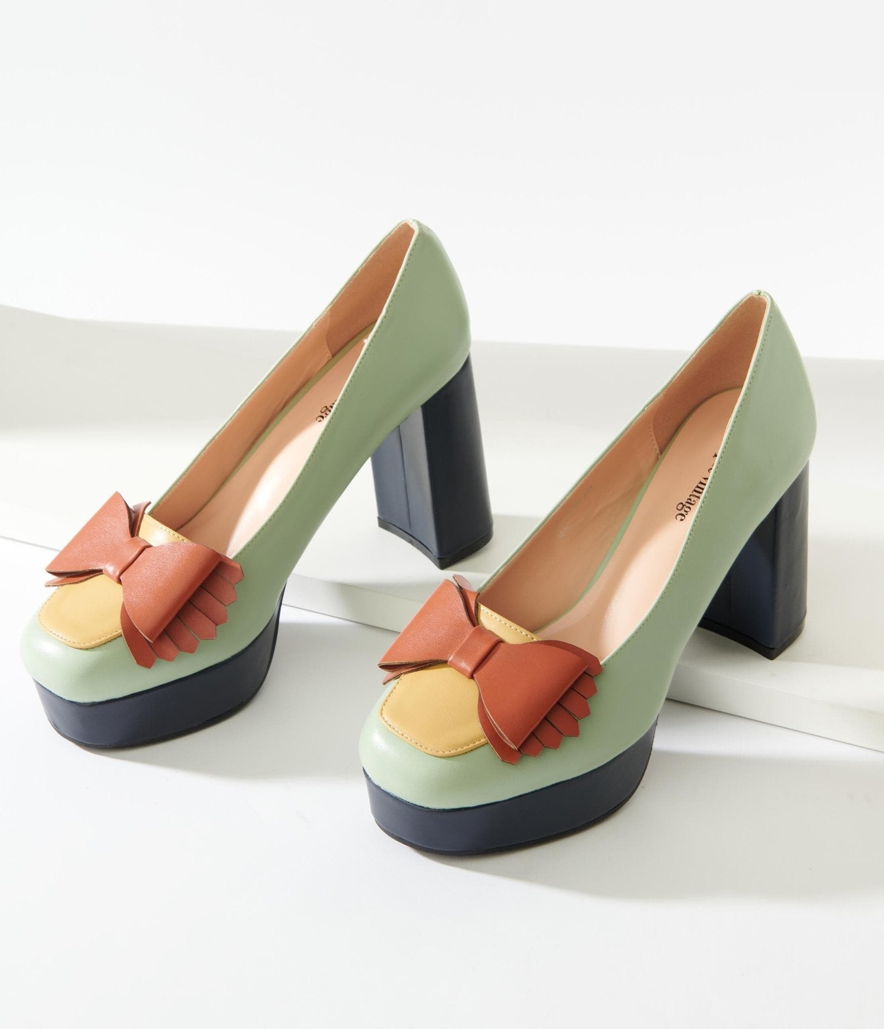 Vintage 1970s Mint Green Bow Leatherette Platform Heels - Retro Fashion Shoes for Women, Parties & Special Occasions