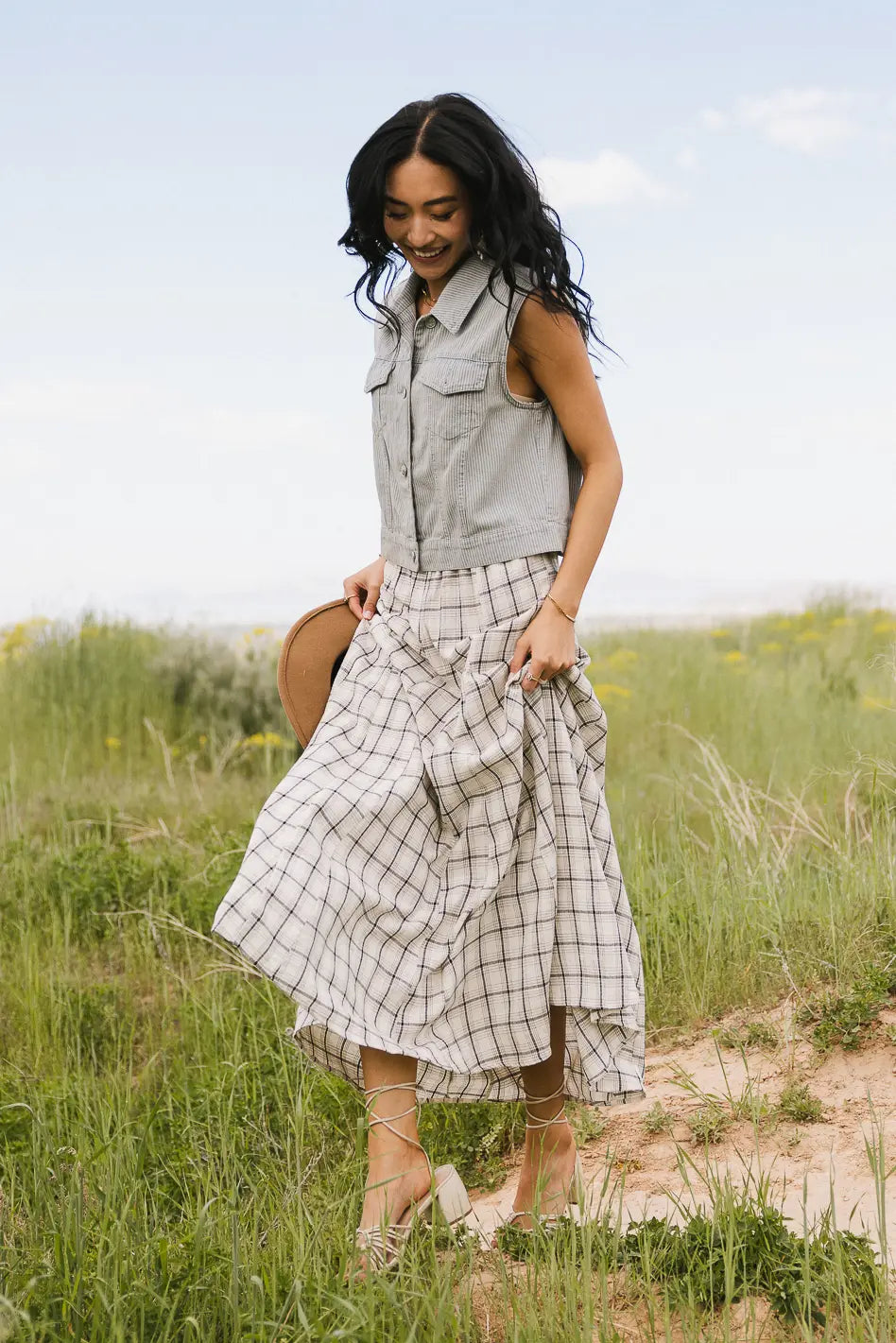 Avril Women's Plaid Maxi Skirt - Classic Tartan Long Skirt with Pockets for Fall & Winter | Perfect for Office, Date Night & Holiday Outfits