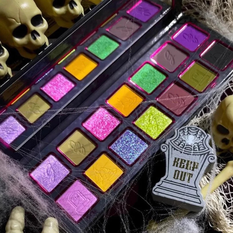 Spooky Halloween Haunted Eyeshadow Palette - 12 Highly Pigmented Matte & Shimmer Shades for Creepy, Glamorous Looks | Perfect for Costume Parties, Themed Events & Gothic Makeup