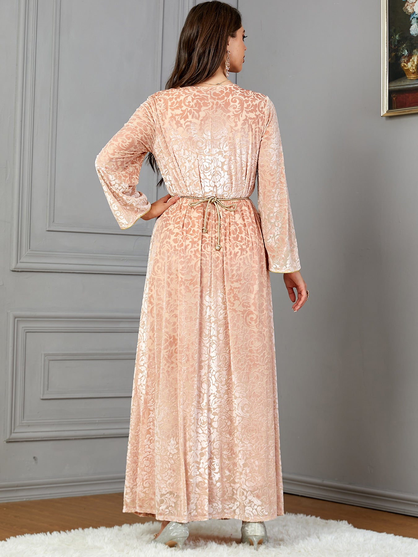 Elegant Velvet Abaya Dress for Women - Modest Muslim Kaftan for Casual & Party Wear - Perfect for Eid, Weddings & Special Occasions