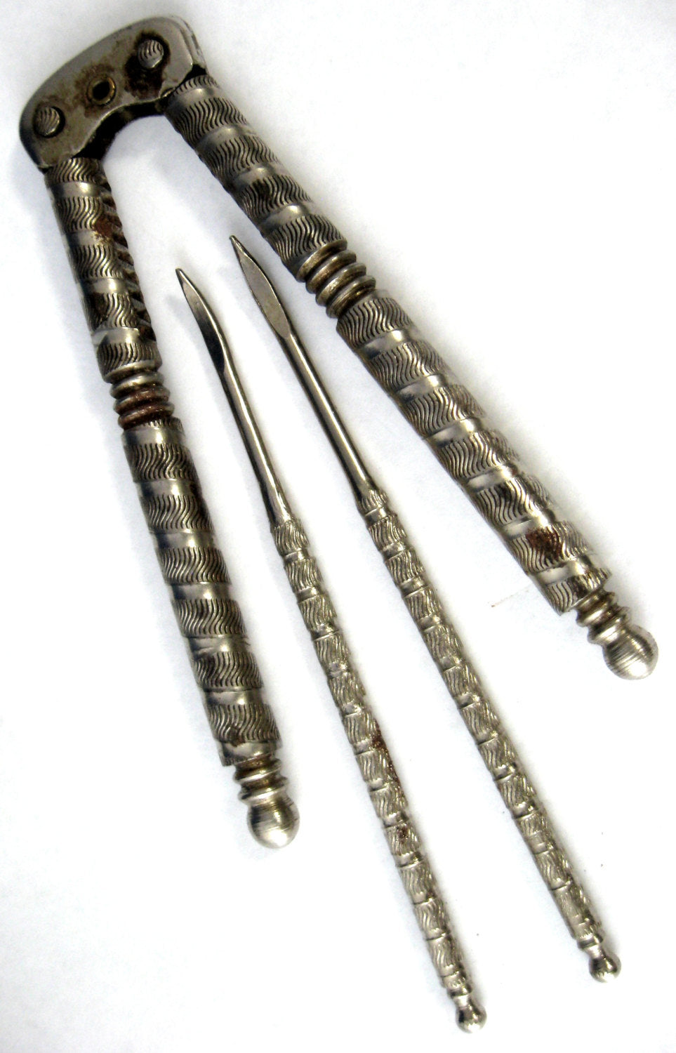 Vintage 1920s Nickel Plated Nutcracker with 2 Nut Picks - Wavy Design Antique Kitchen Tool for Walnuts, Almonds & Hazelnuts - Perfect for Holiday Baking, Christmas Decor & Retro Kitchen Accessories